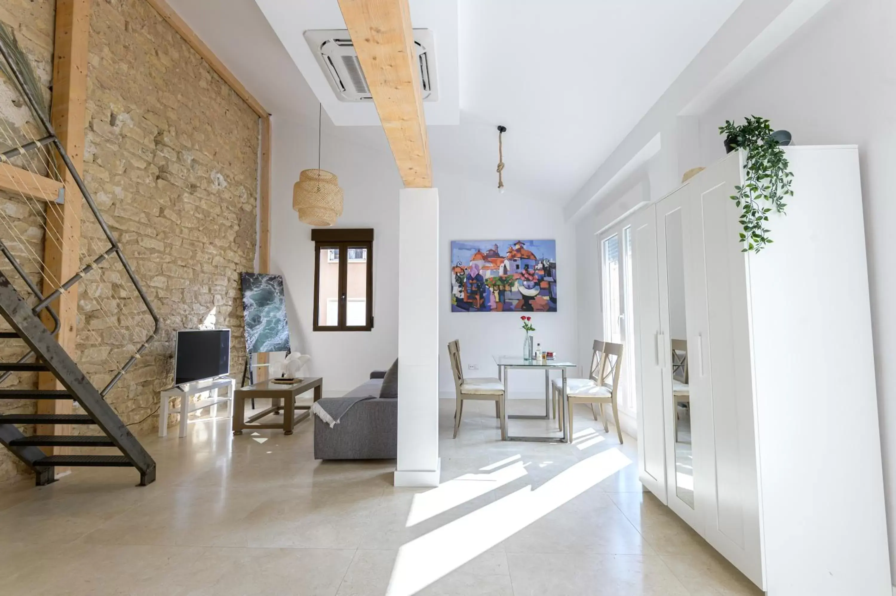 Soho Boho Apartments - with sunny rooftop terrace and fiber optic internet Soho Boho Apartments - with sunny rooftop terrace and fiber optic internet