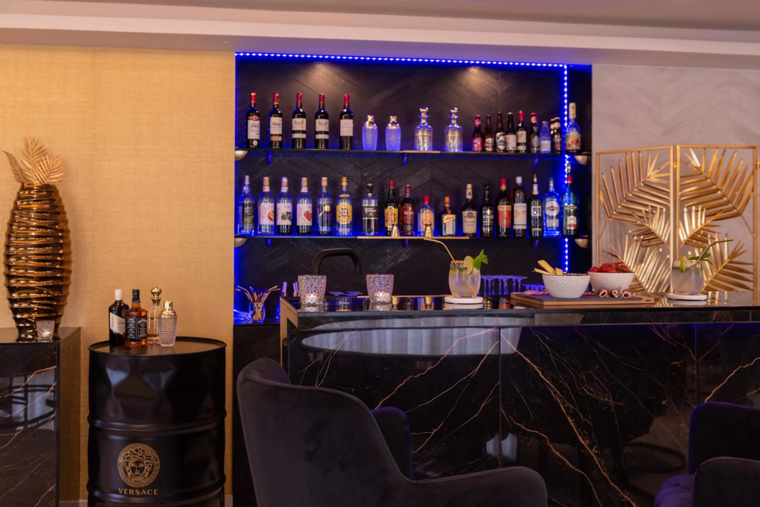 Lounge or bar in The Originals City, Hôtel Rennes Sud