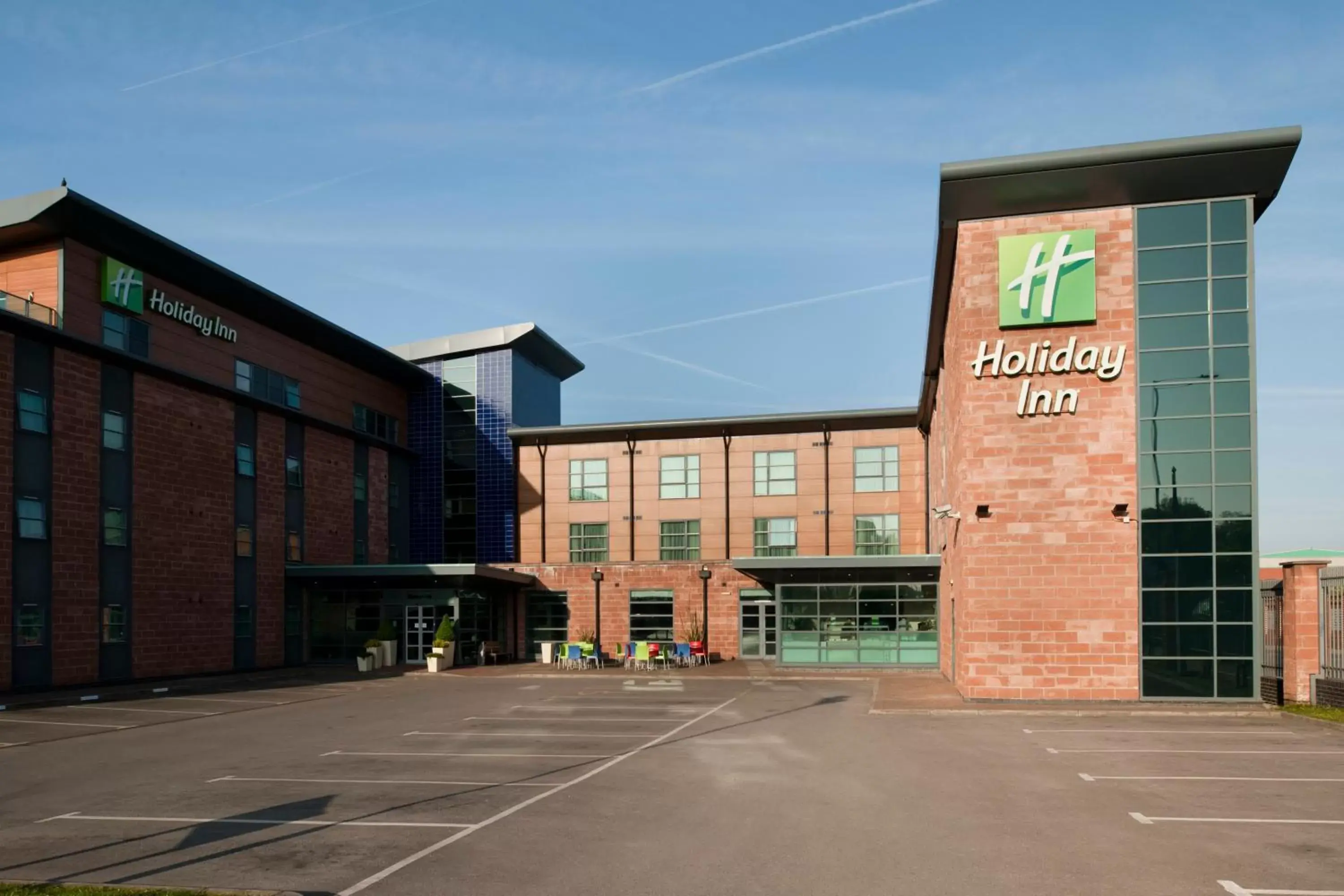 Property Building in Holiday Inn Manchester - Central Park, an IHG Hotel