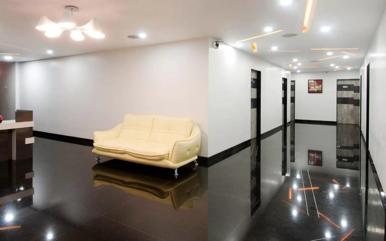 Lobby or reception in Hotel The Sudesh