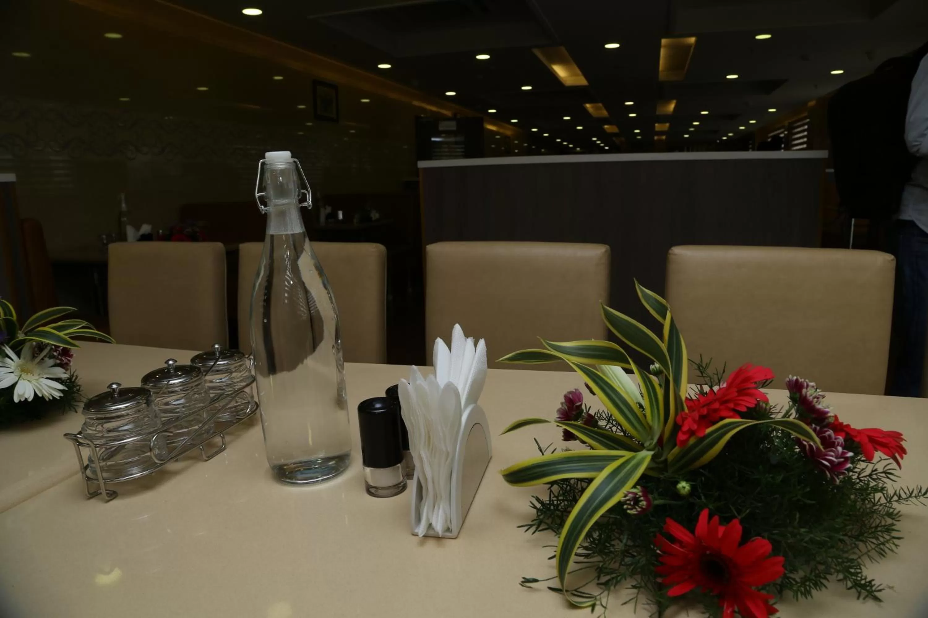 Restaurant/places to eat in Raaj Bhaavan Clarks Inn Chennai