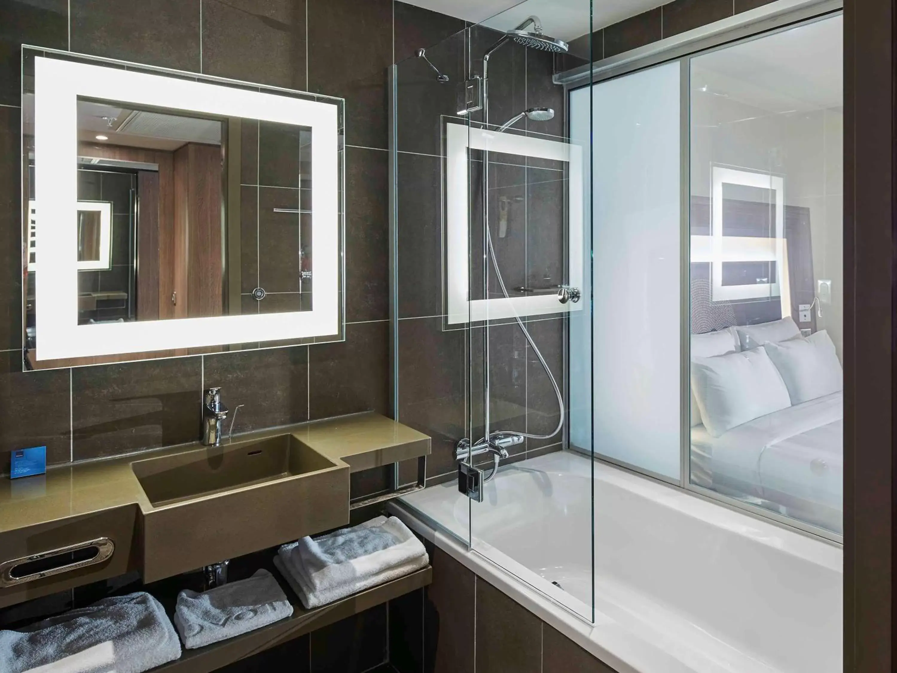 Photo of the whole room, Bathroom in Novotel Istanbul Bosphorus Hotel