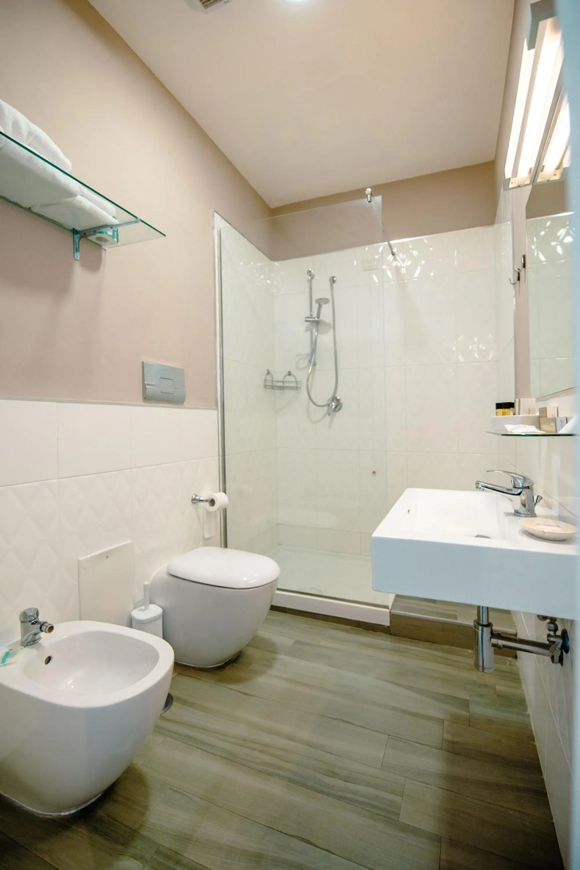 Bathroom in Hotel Bruman Salerno