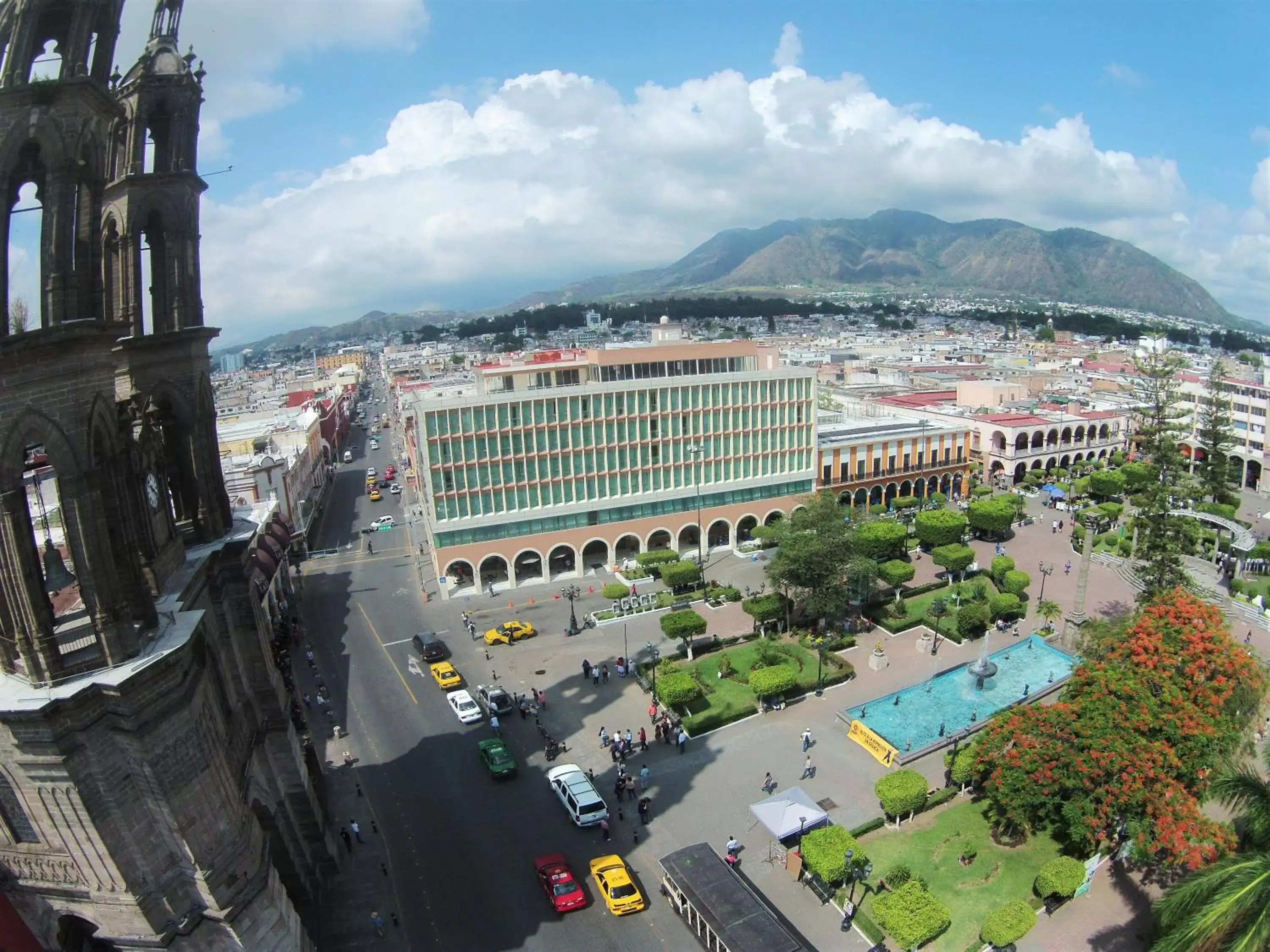 Bird's eye view, Bird's-eye View in Hotel Fray Junipero Serra