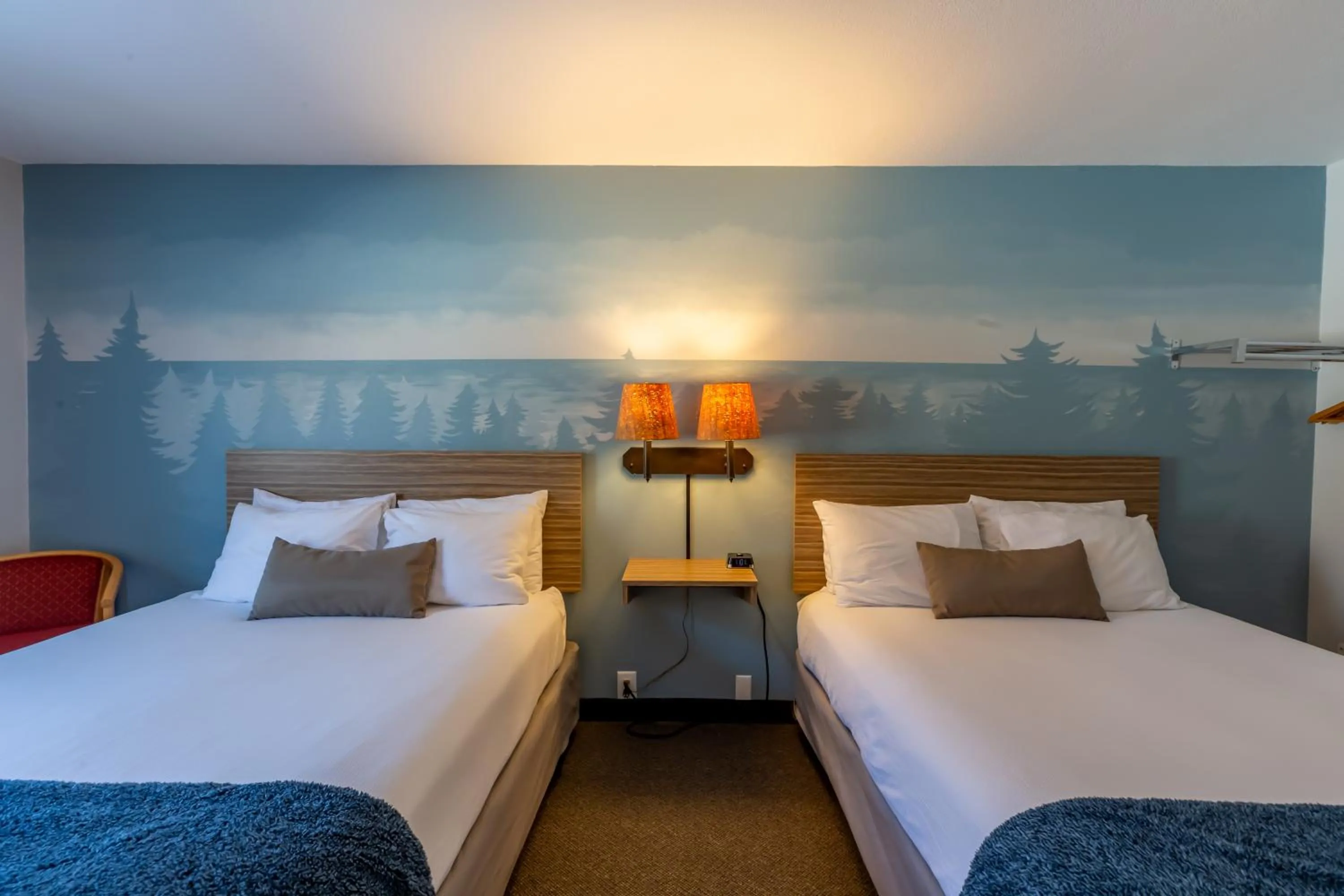 Bed in Mountain Inn at Lutsen