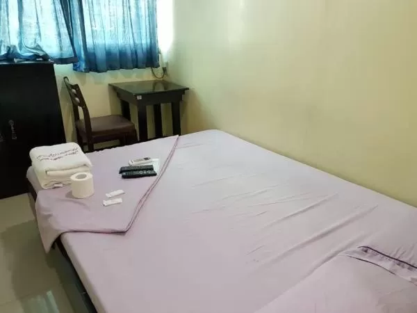 Bedroom, Bed in Honey Hunt House