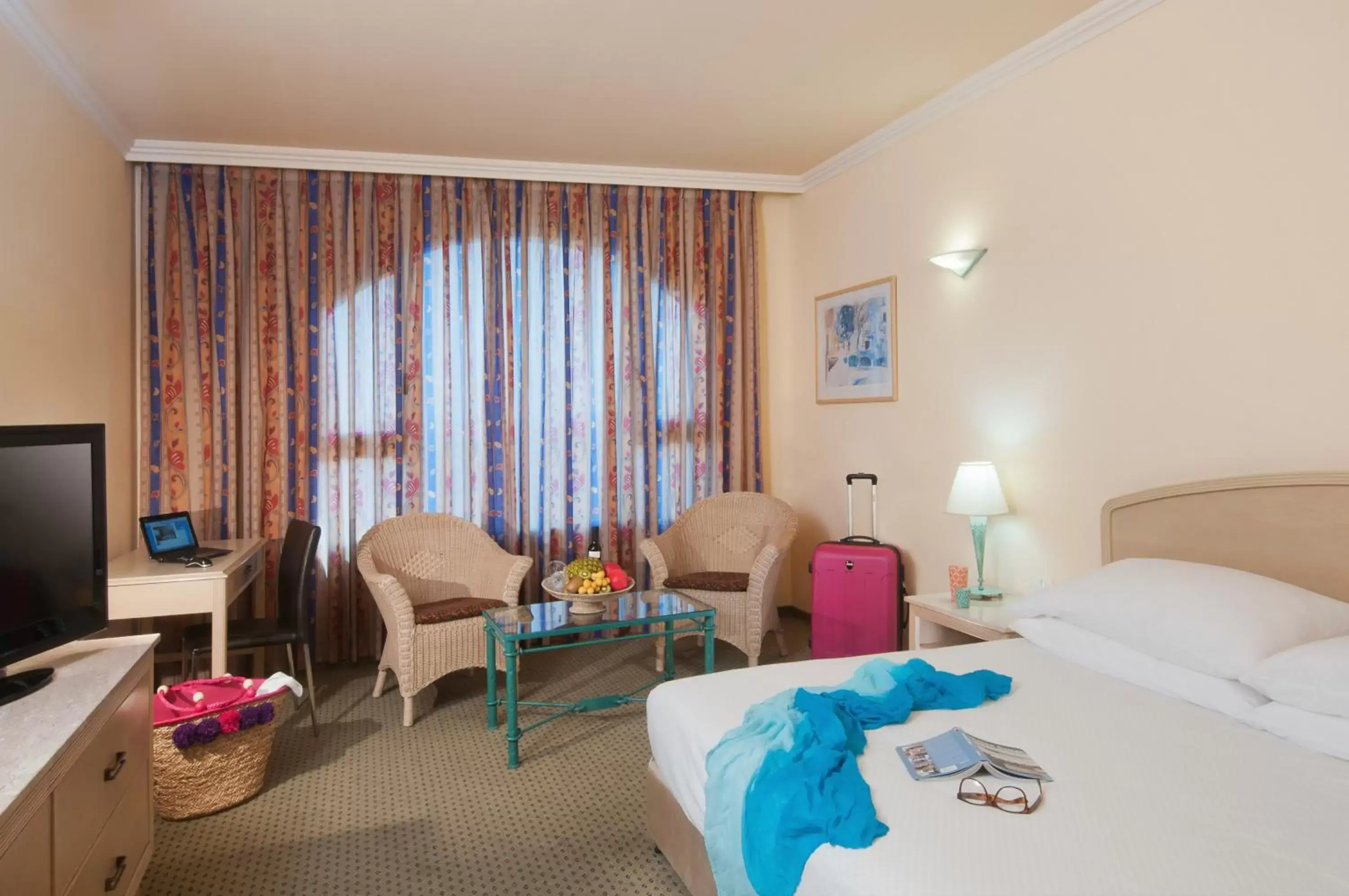 Bedroom in Leonardo Hotel Negev