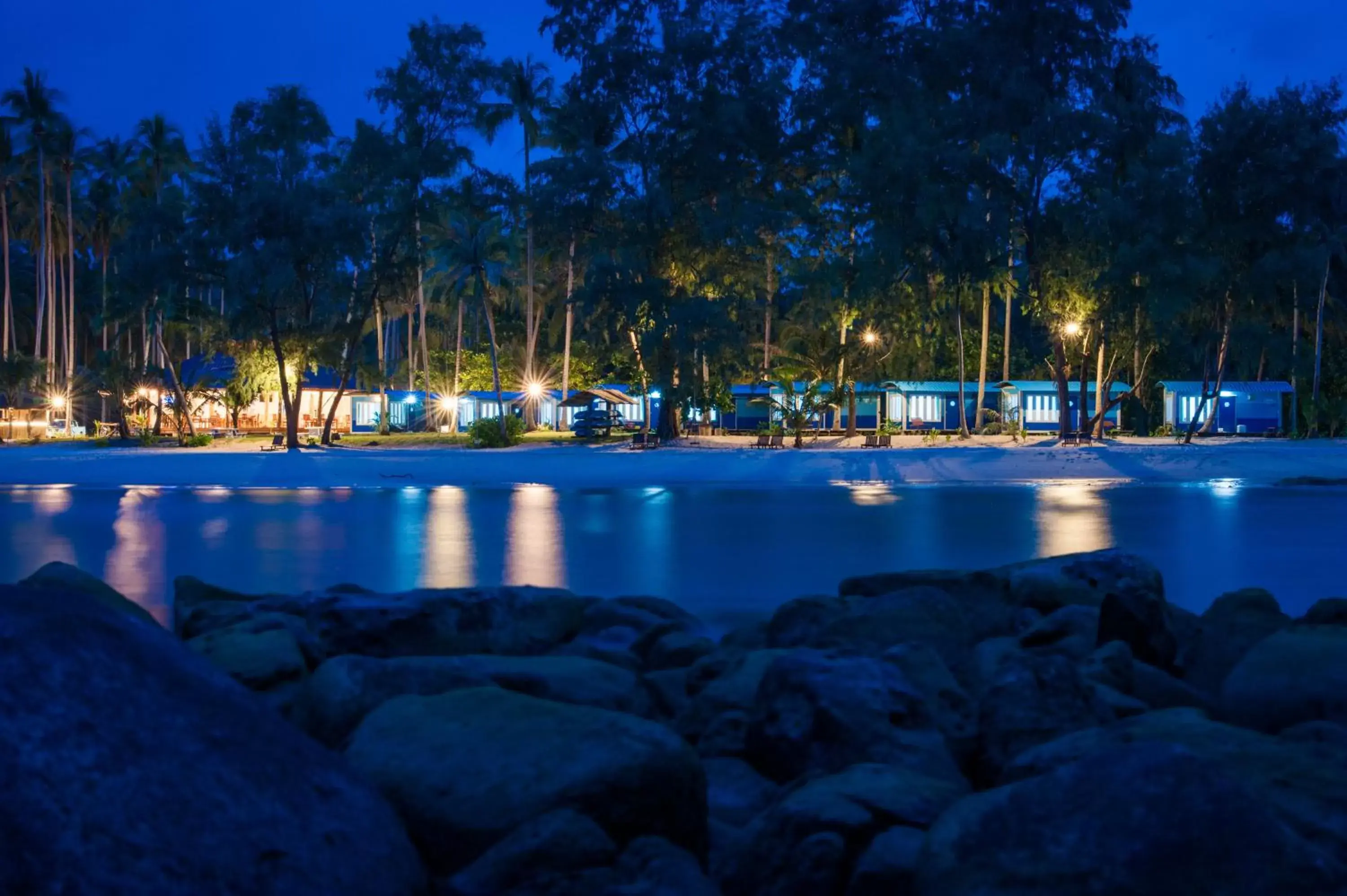 Night, Swimming Pool in Seafar Resort