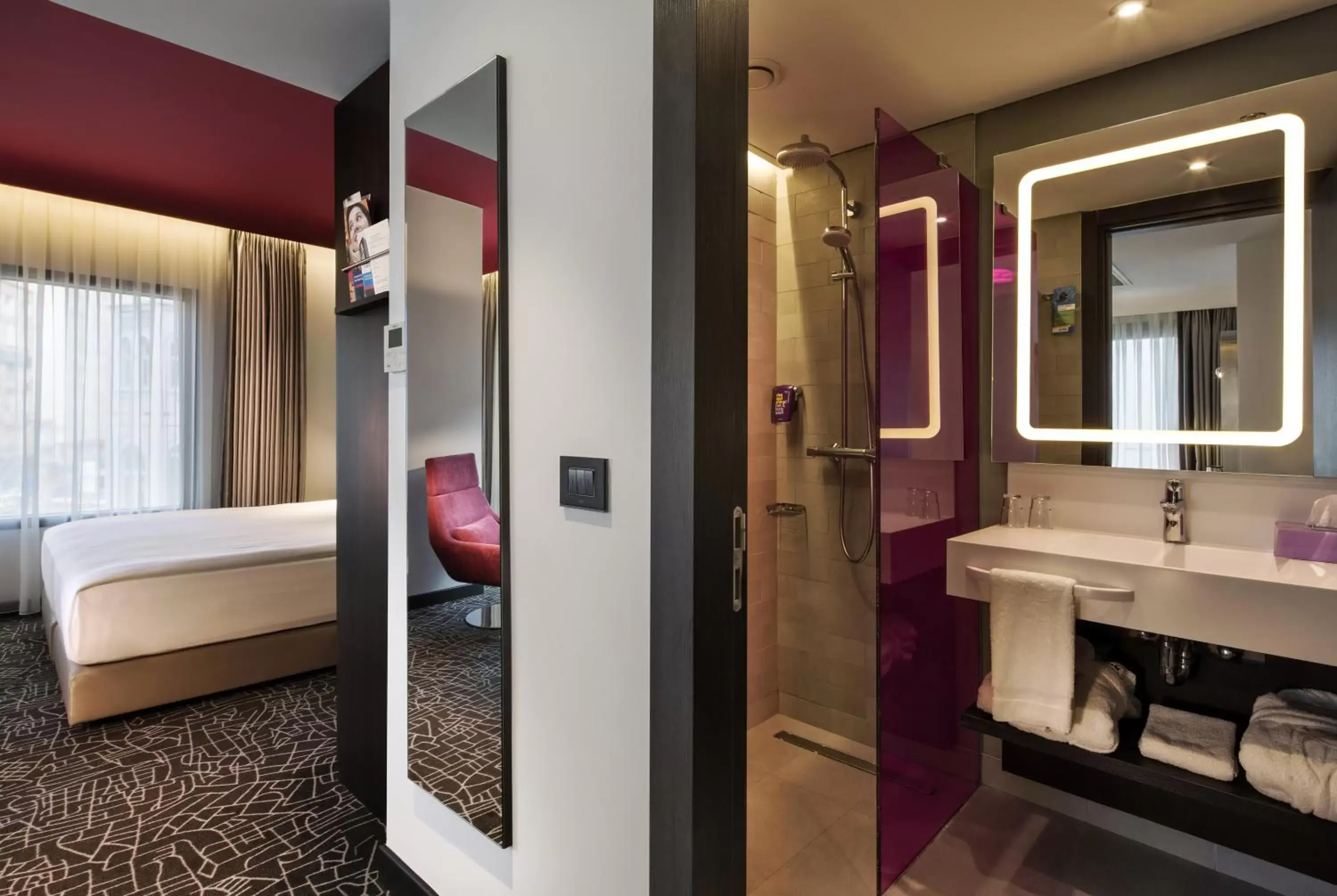 Photo of the whole room, Bathroom in Park Inn by Radisson Izmir