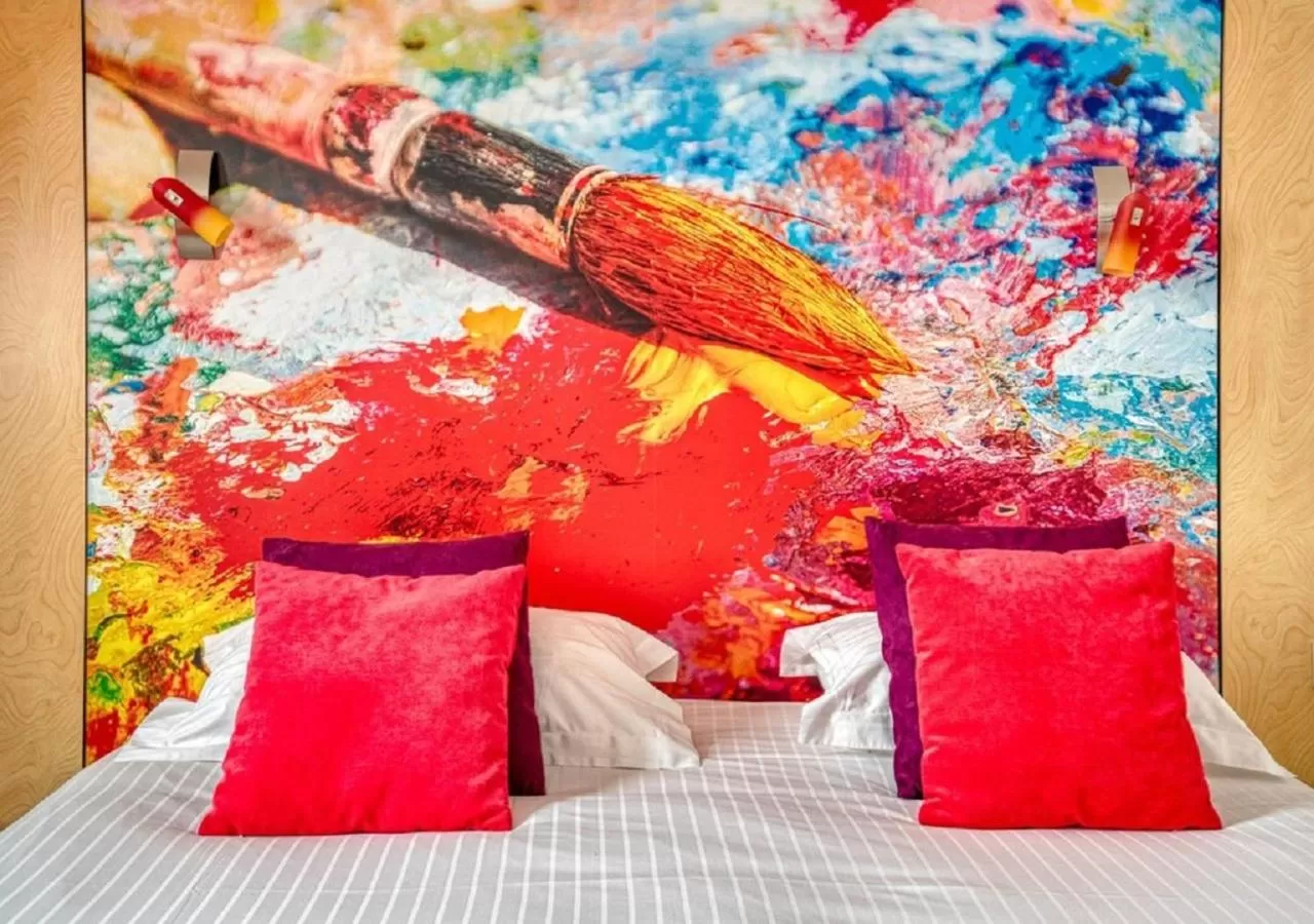 Bed in Best Western Le Vinci Loire Valley