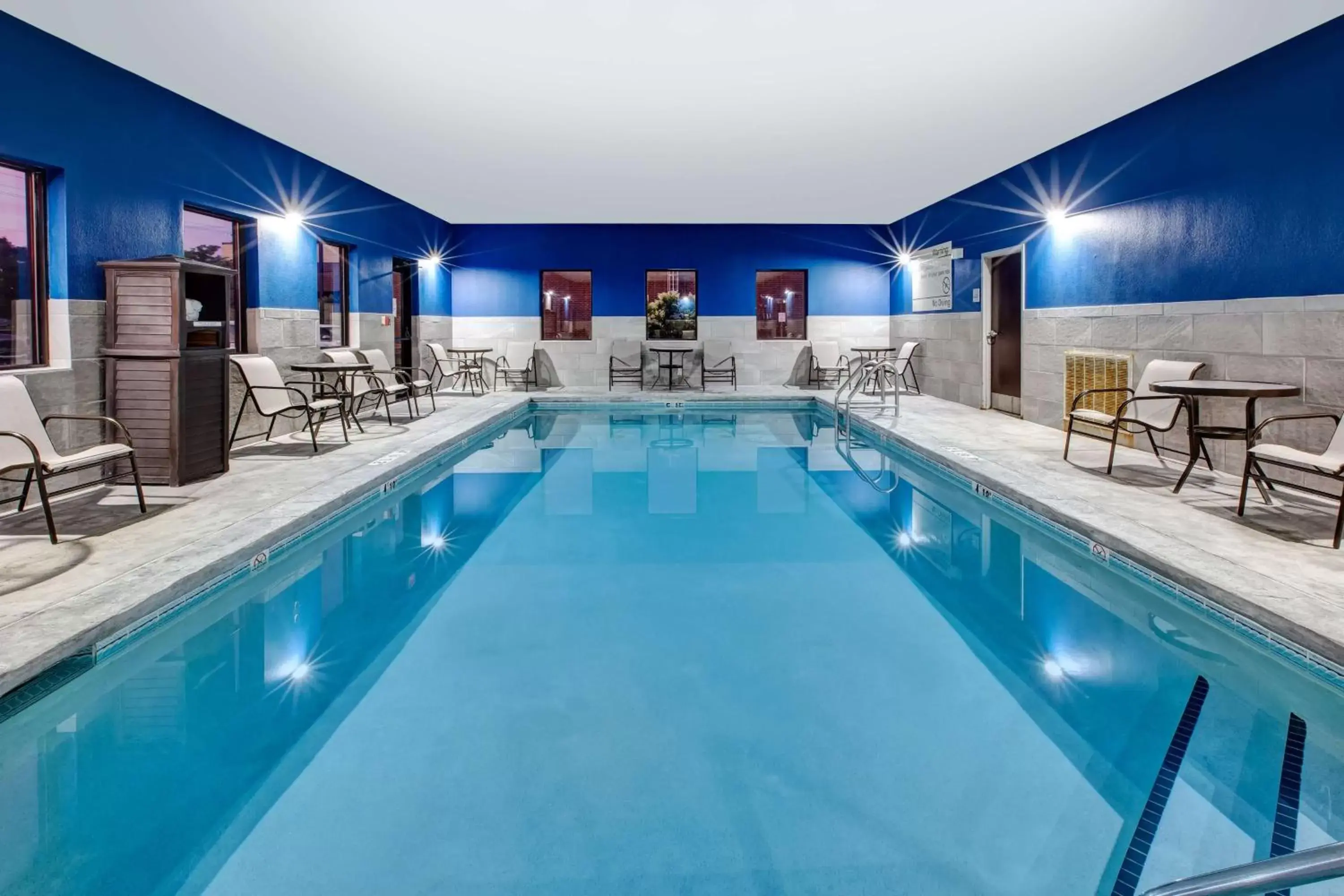 Pool view, Swimming Pool in Hampton Inn & Suites Cleveland-Airport/Middleburg Heights