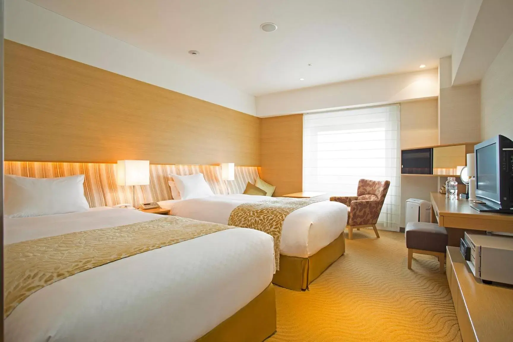 Bedroom, Bed in Hotel Nikko Kansai Airport - 3 mins walk to the airport