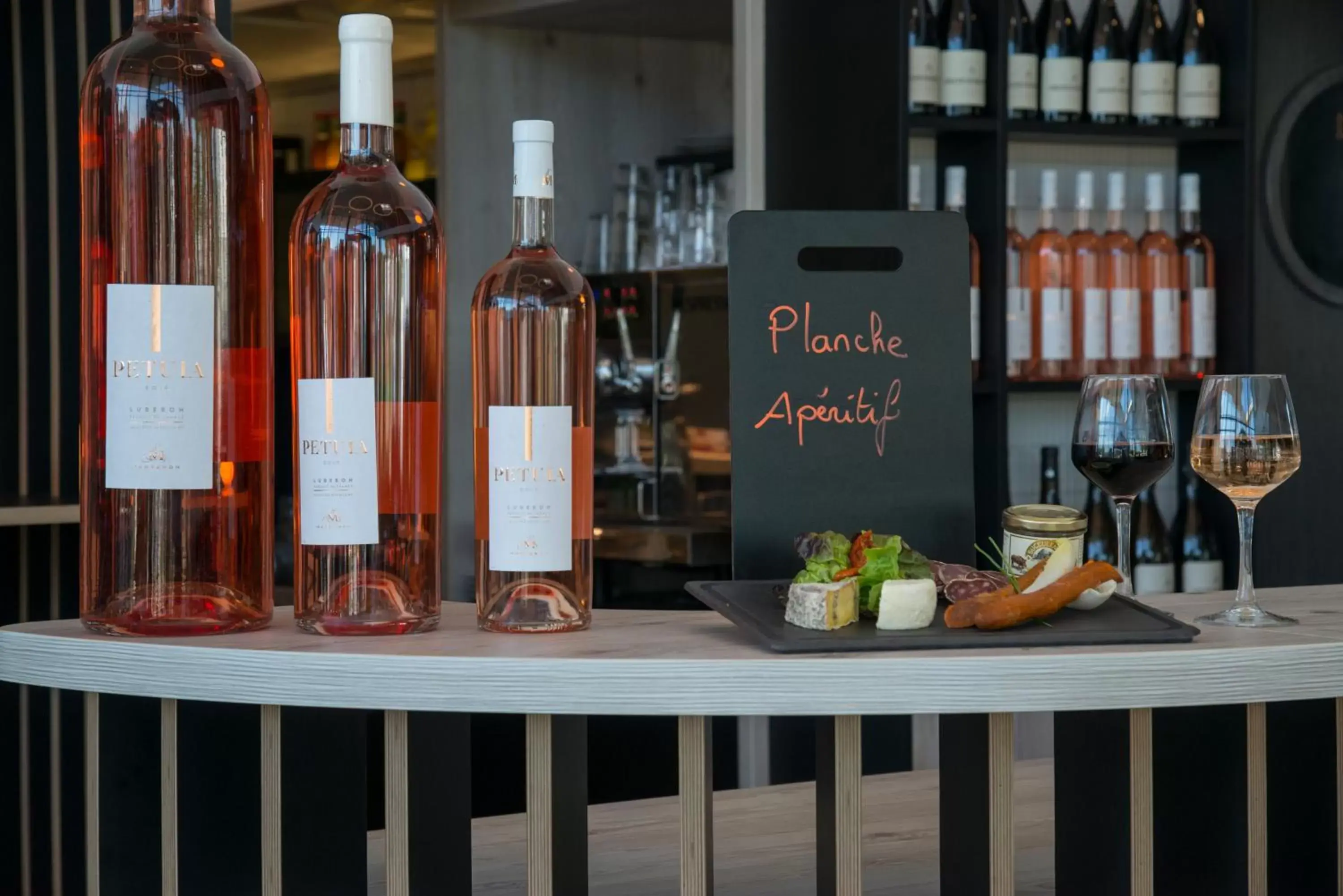 Food and drinks in ibis Styles Pertuis Portes du Luberon Food and drinks in ibis Styles Pertuis Portes du Luberon