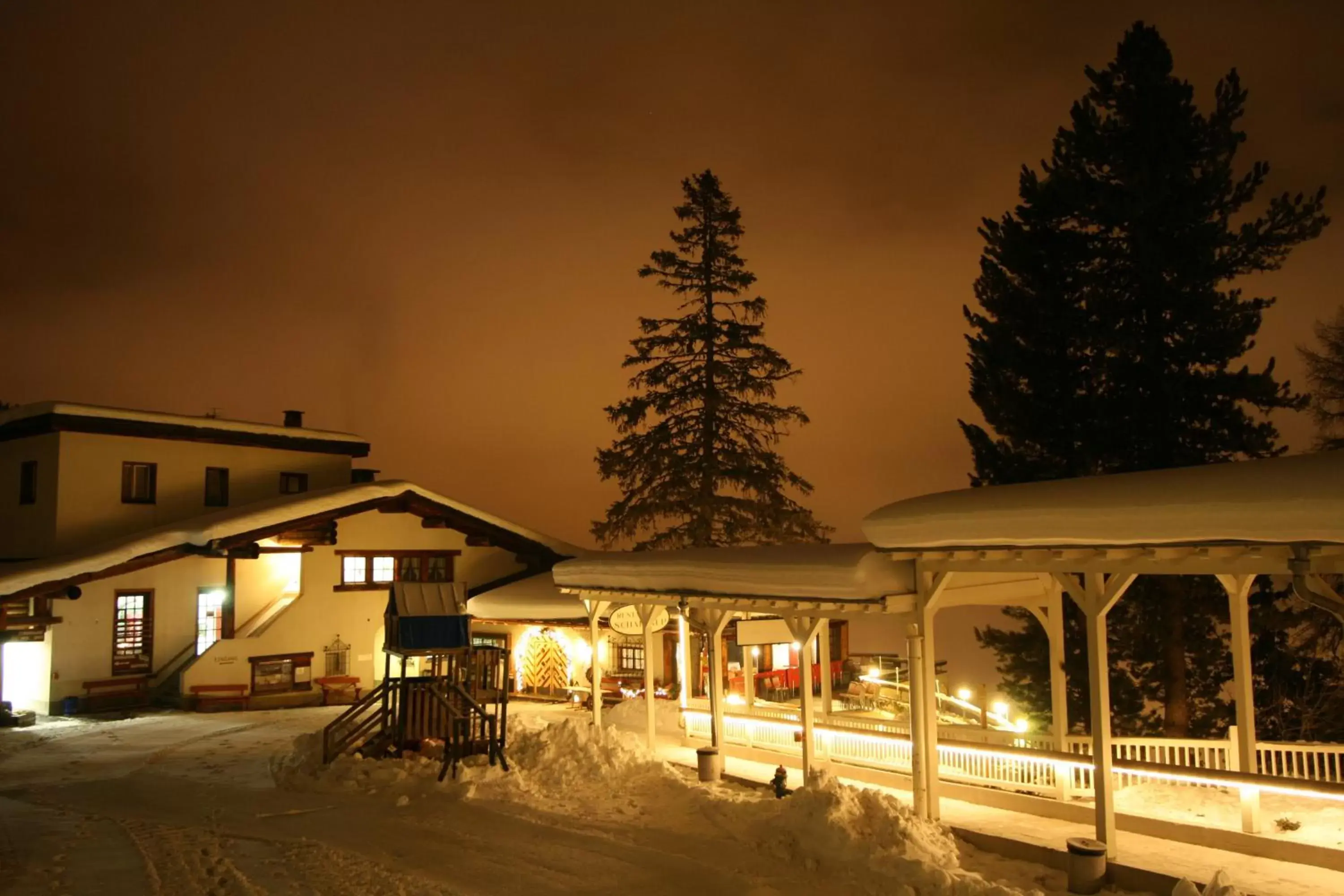 Facade/entrance, Property Building in Schatzalp Hotel