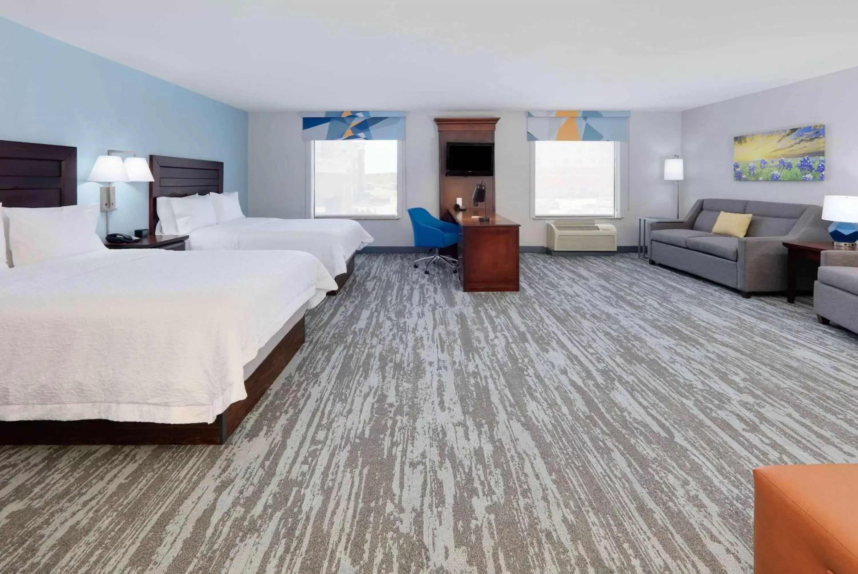 Bedroom in Hampton Inn & Suites Dallas-Arlington-South