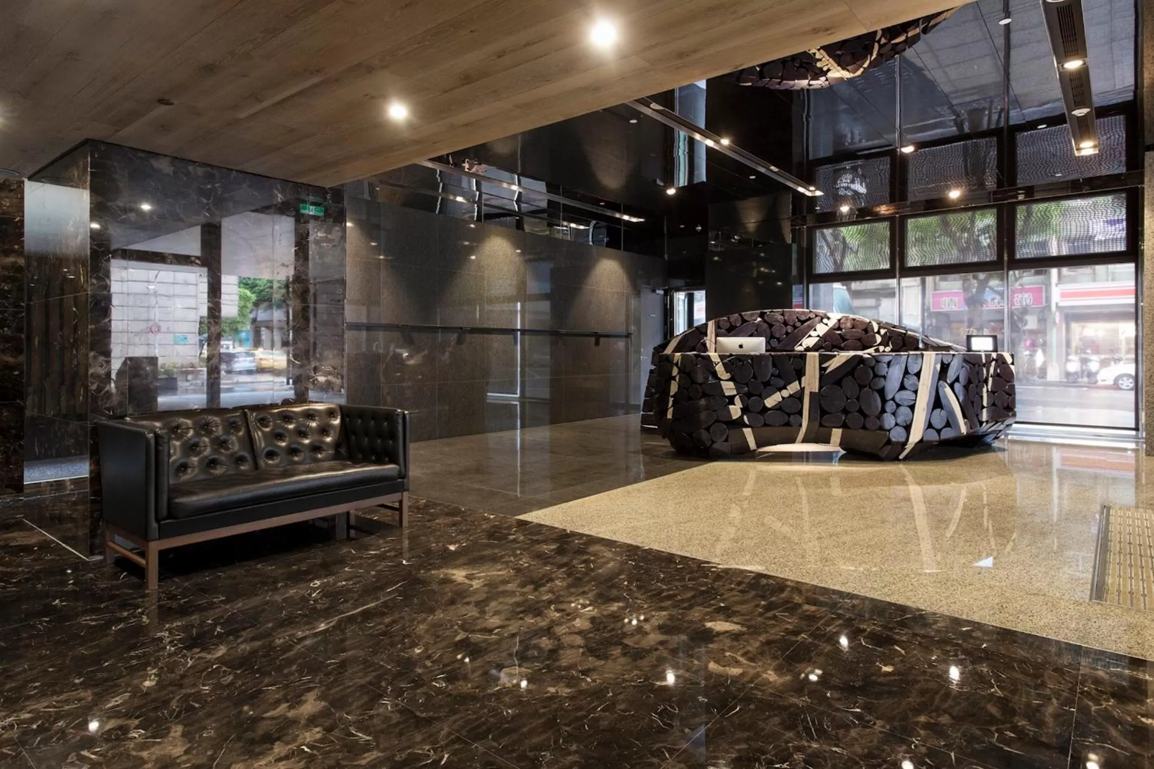 Lobby or reception in Gloria Residence