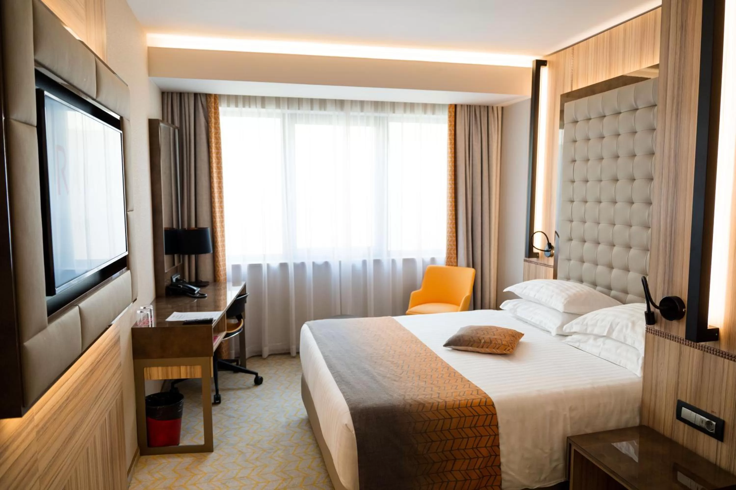 Photo of the whole room, Bed in Ramada by Wyndham Ramnicu Valcea