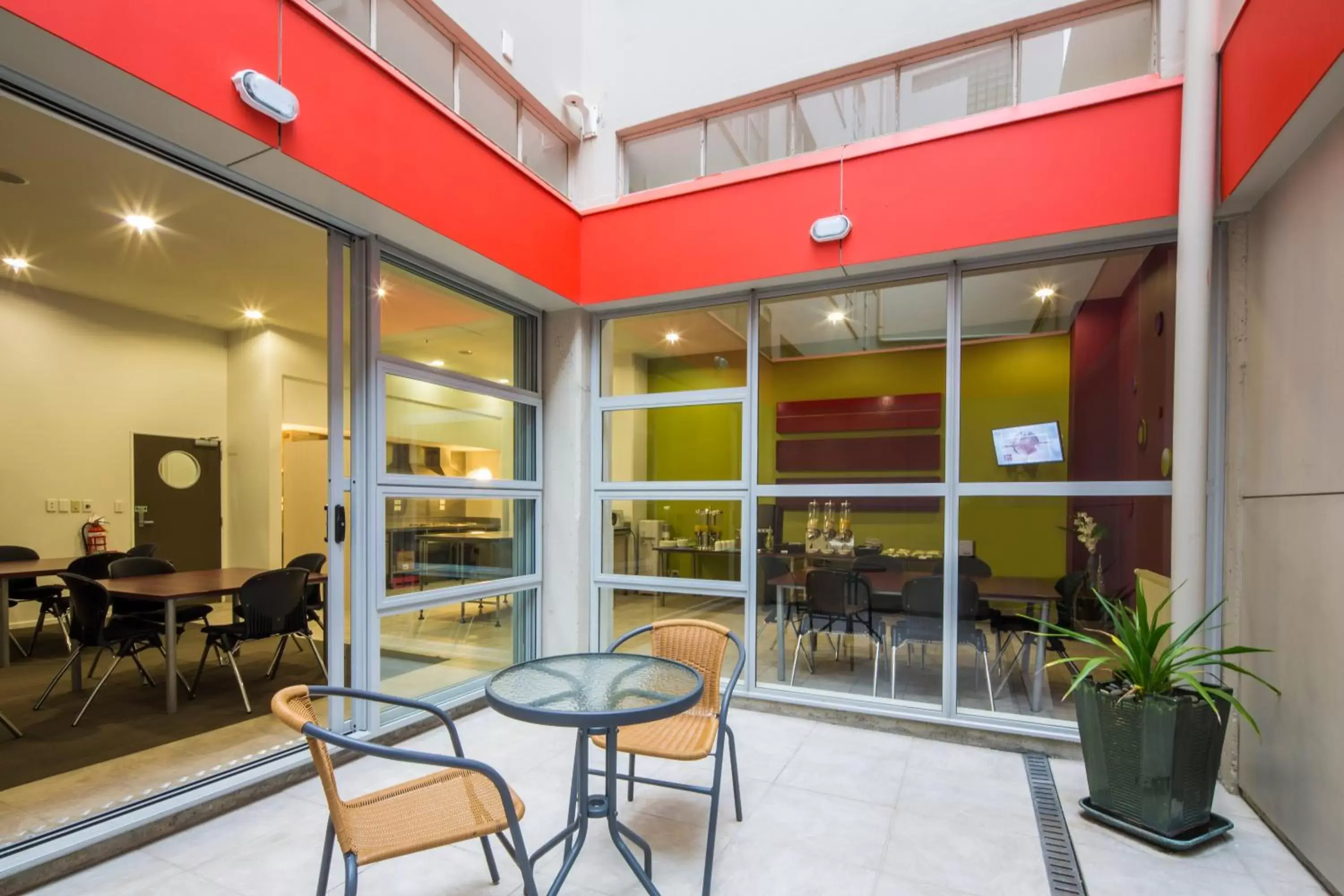 Restaurant/places to eat in Ibis Styles Invercargill