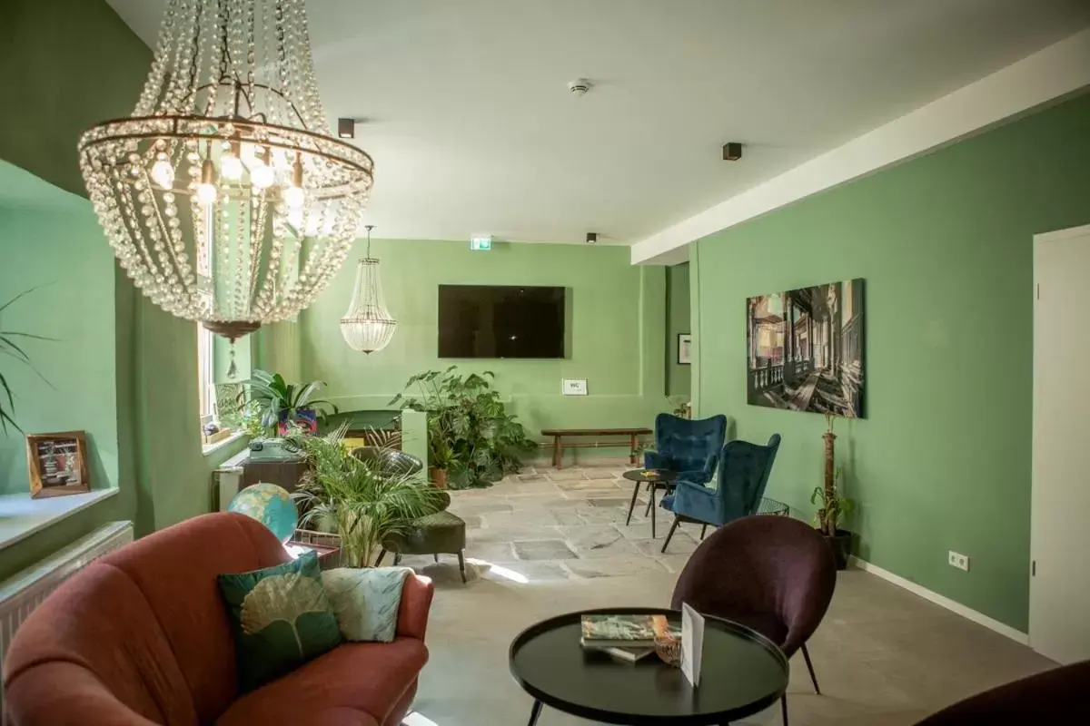 Lounge or bar, Seating Area in Green Spirit Hotel