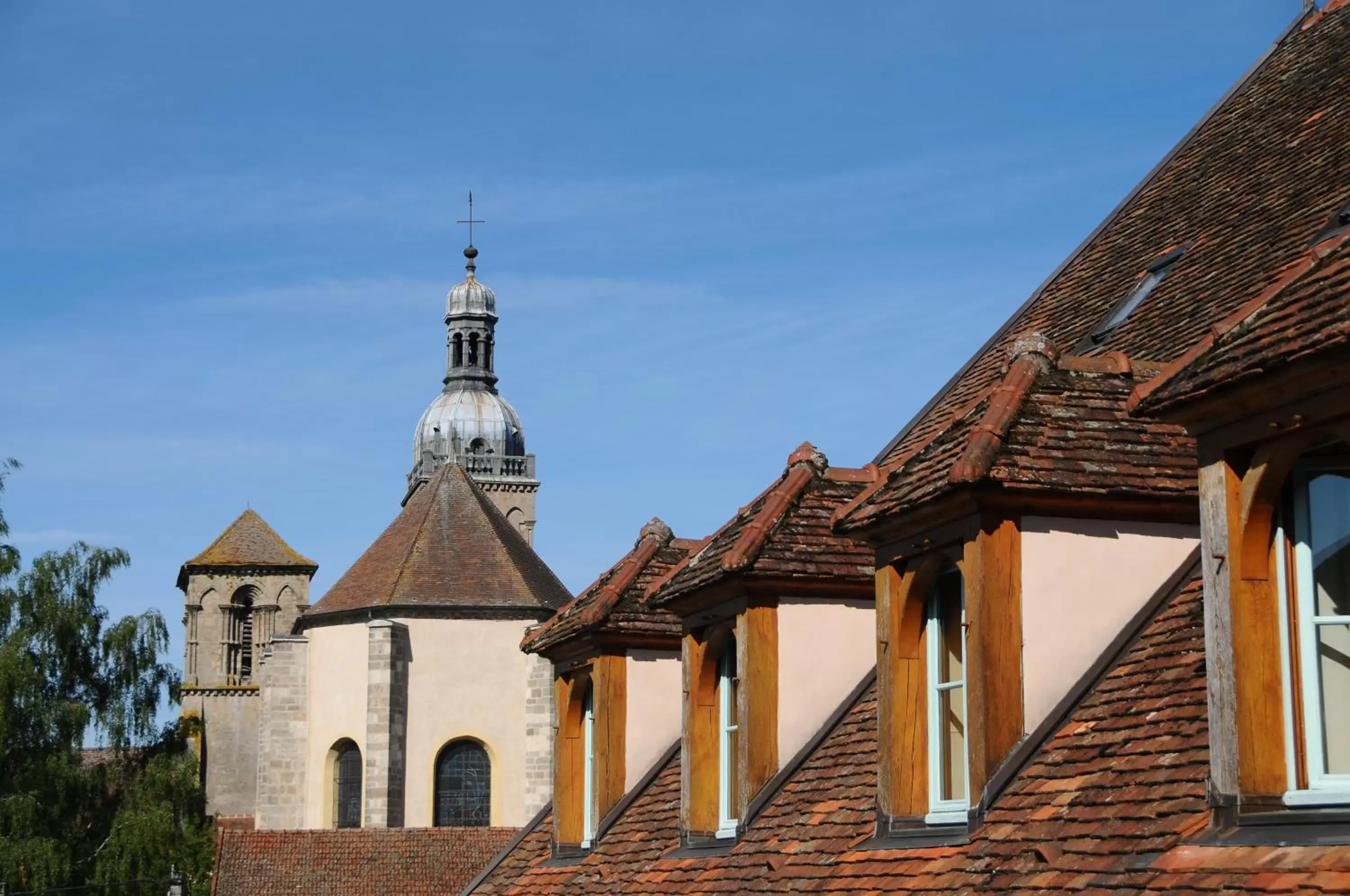 Nearby landmark in Hostellerie de la Tour d'Auxois