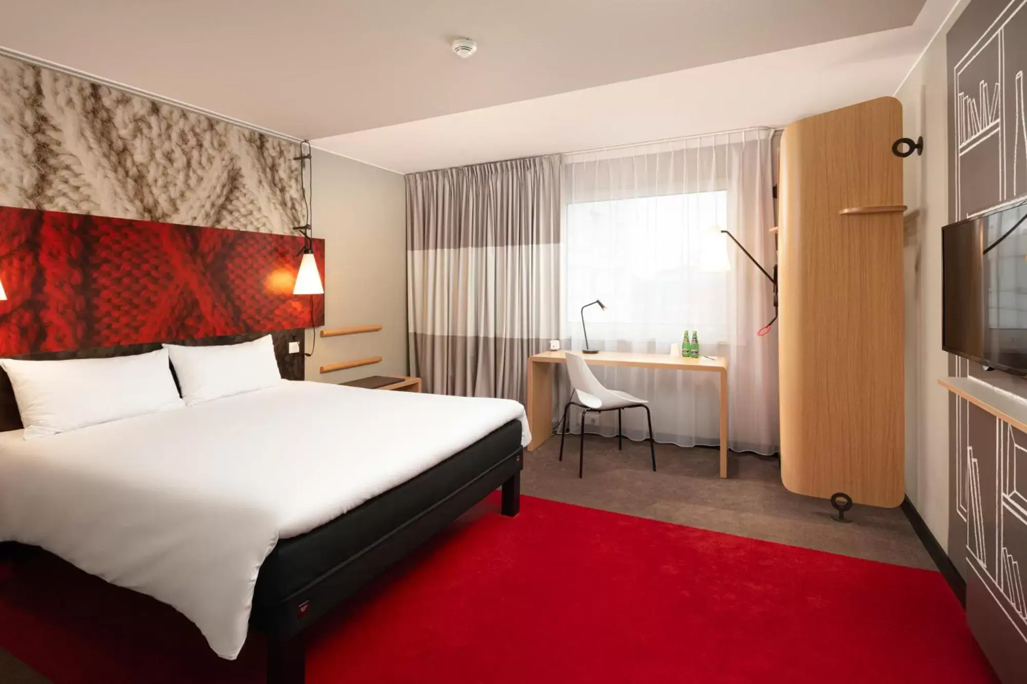 Bed in Ibis Poznan Centrum Bed in Ibis Poznan Centrum