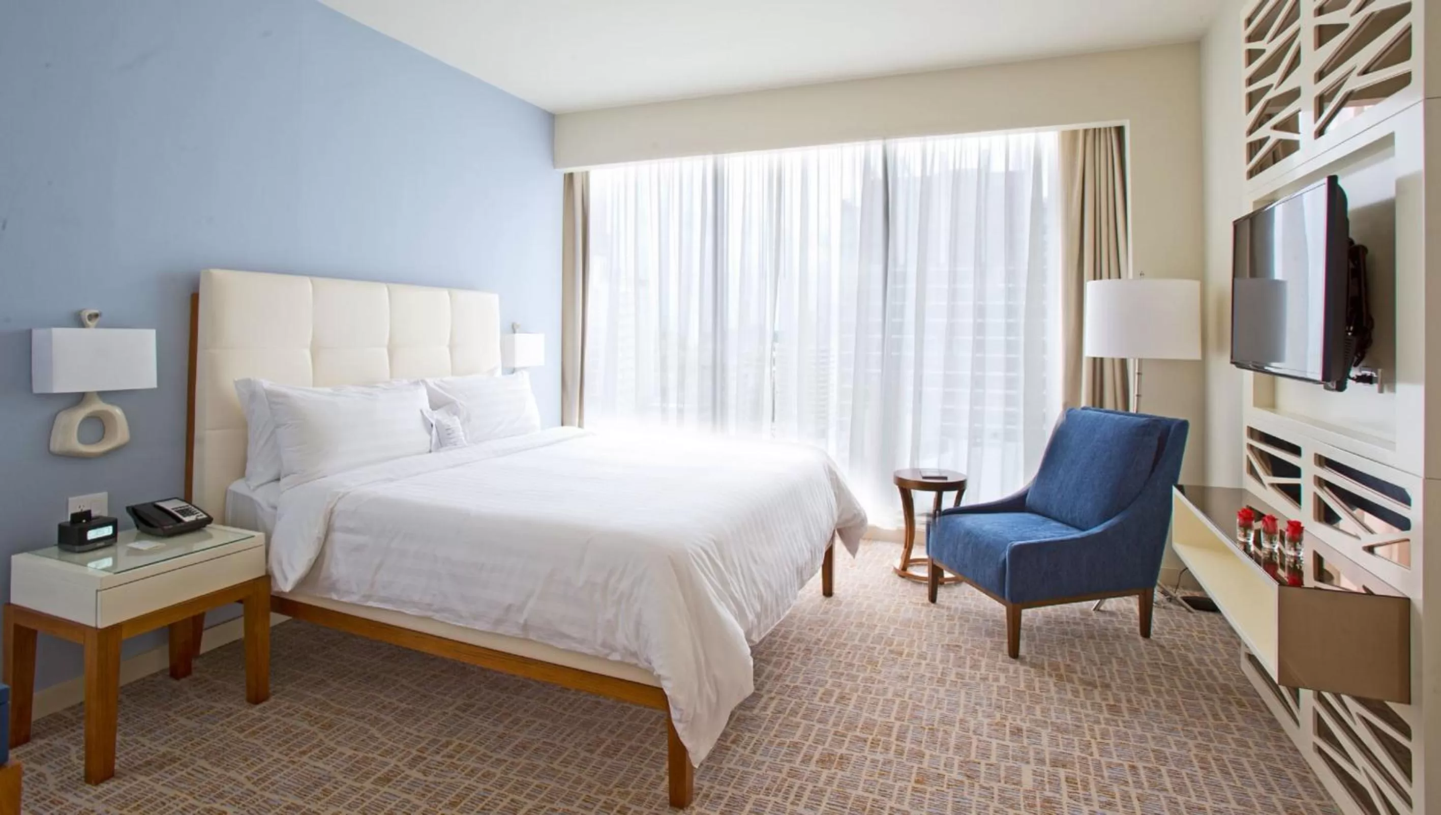 Day, Bed in Global Hotel Panama