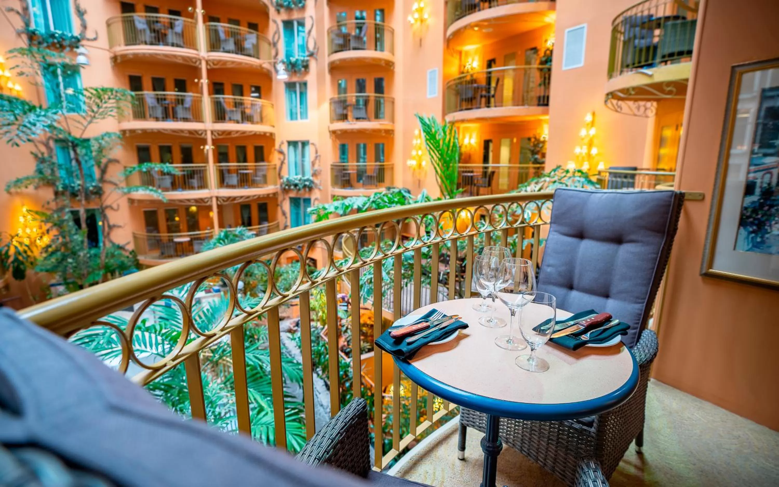 Balcony/Terrace in Hôtel Palace Royal Centre-Ville Québec par JARO