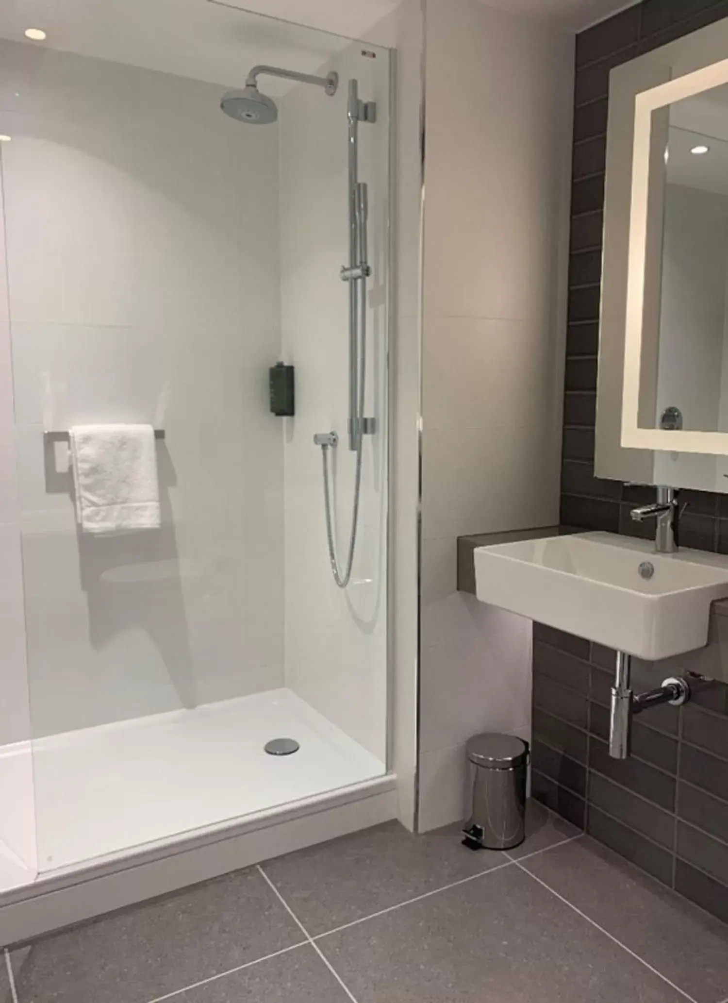 Shower, Bathroom in Clayton Hotel Birmingham