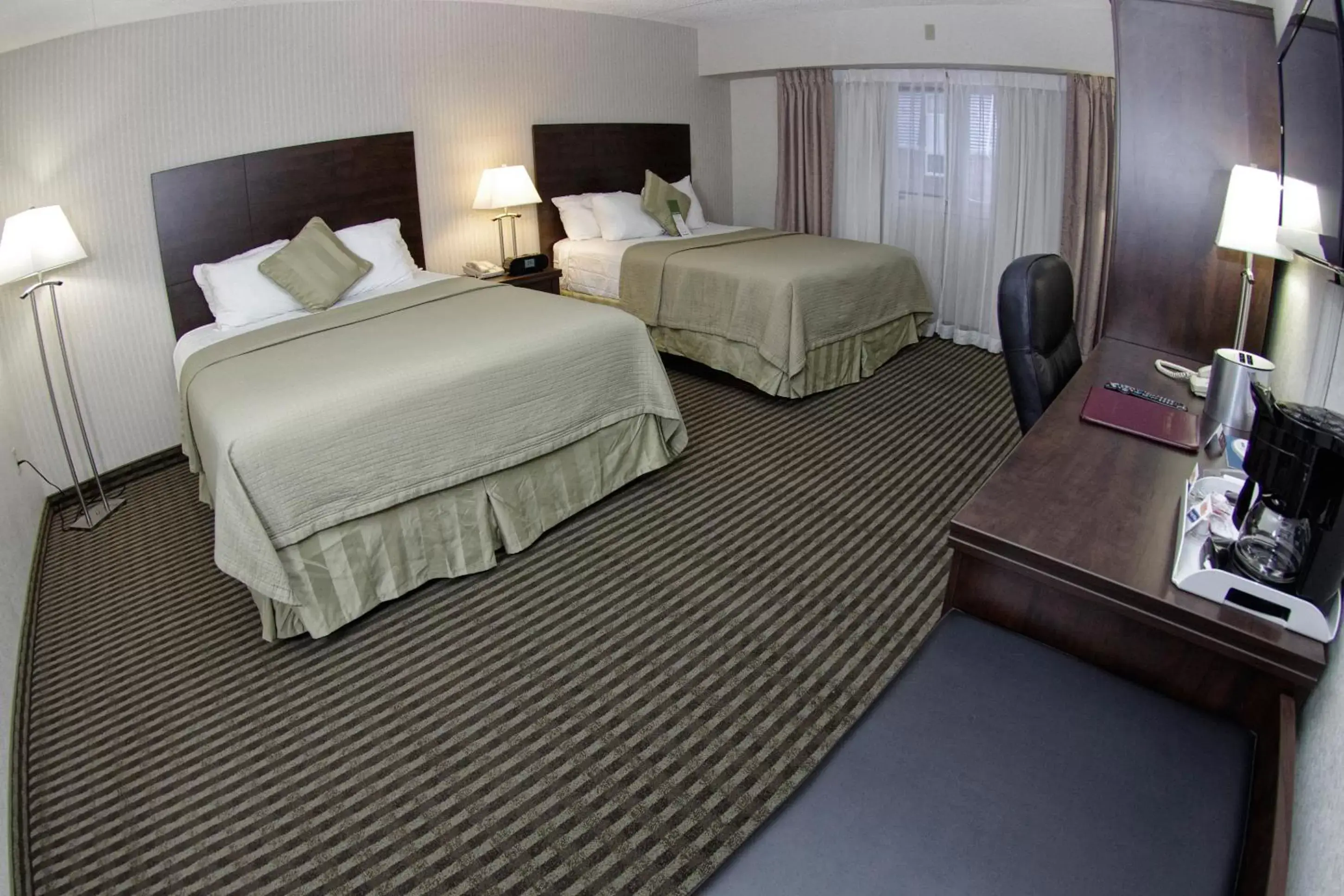 Photo of the whole room, Bed in Victoria Inn Hotel & Convention Centre Brandon