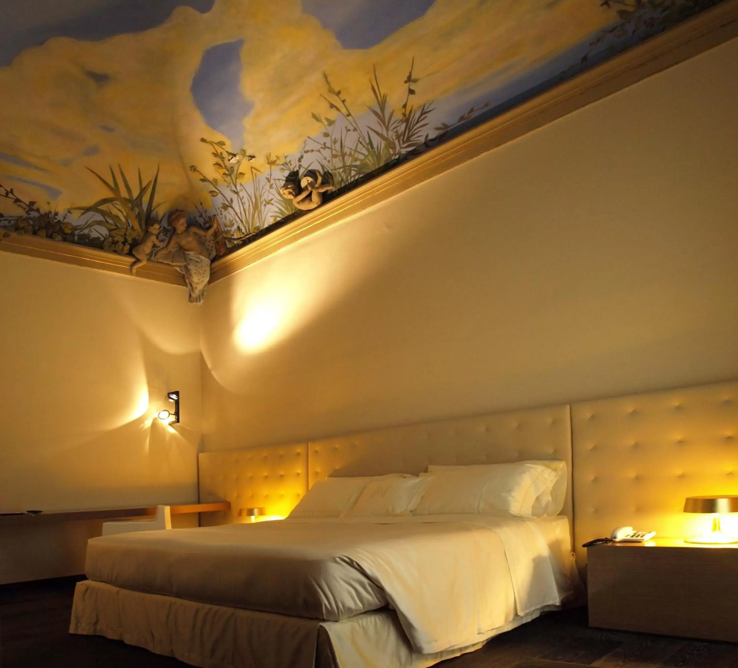 Bedroom, Bed in Hotel Romano House
