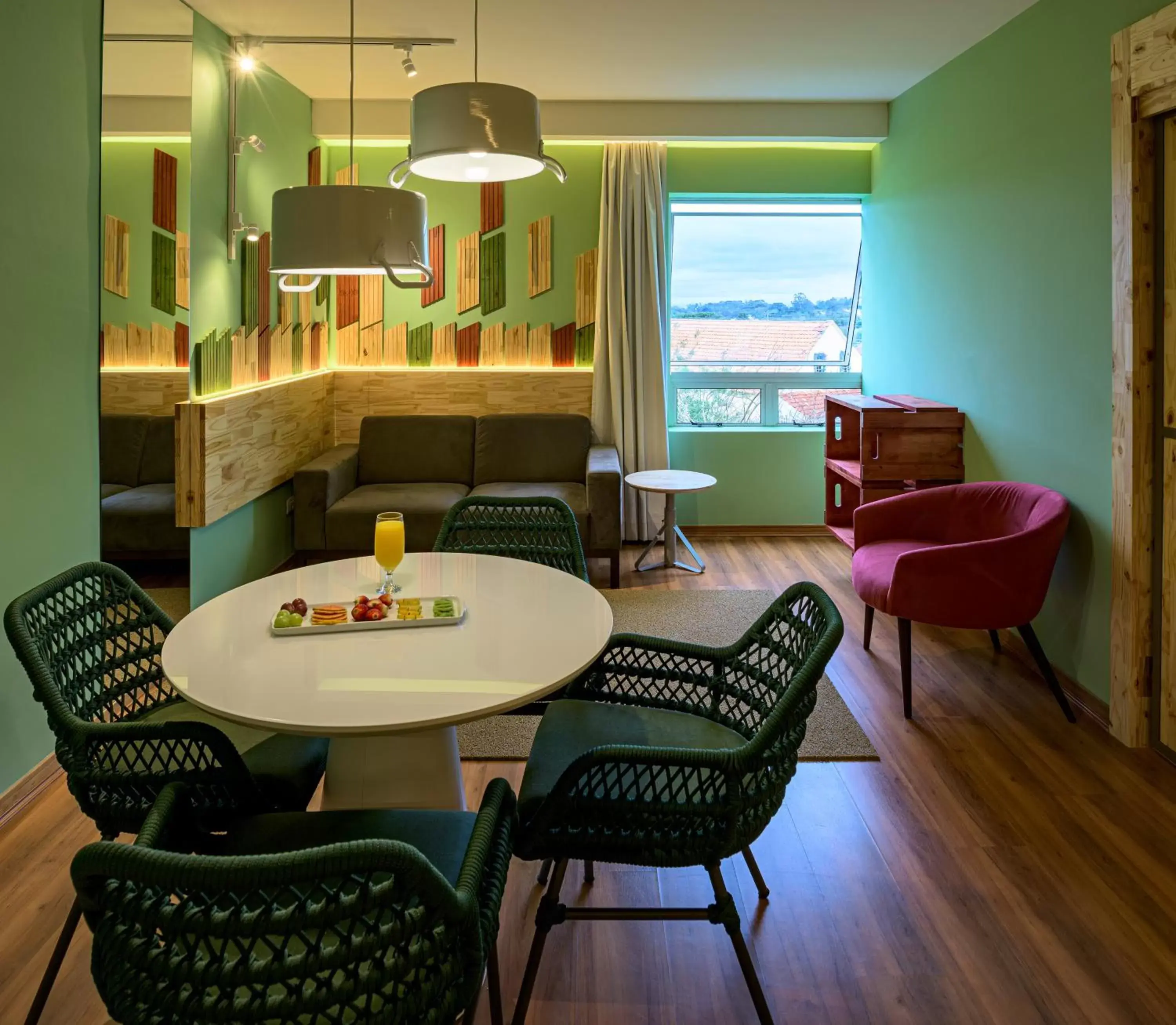 Living room, Seating Area in Nacional Inn Curitiba Santa Felicidade