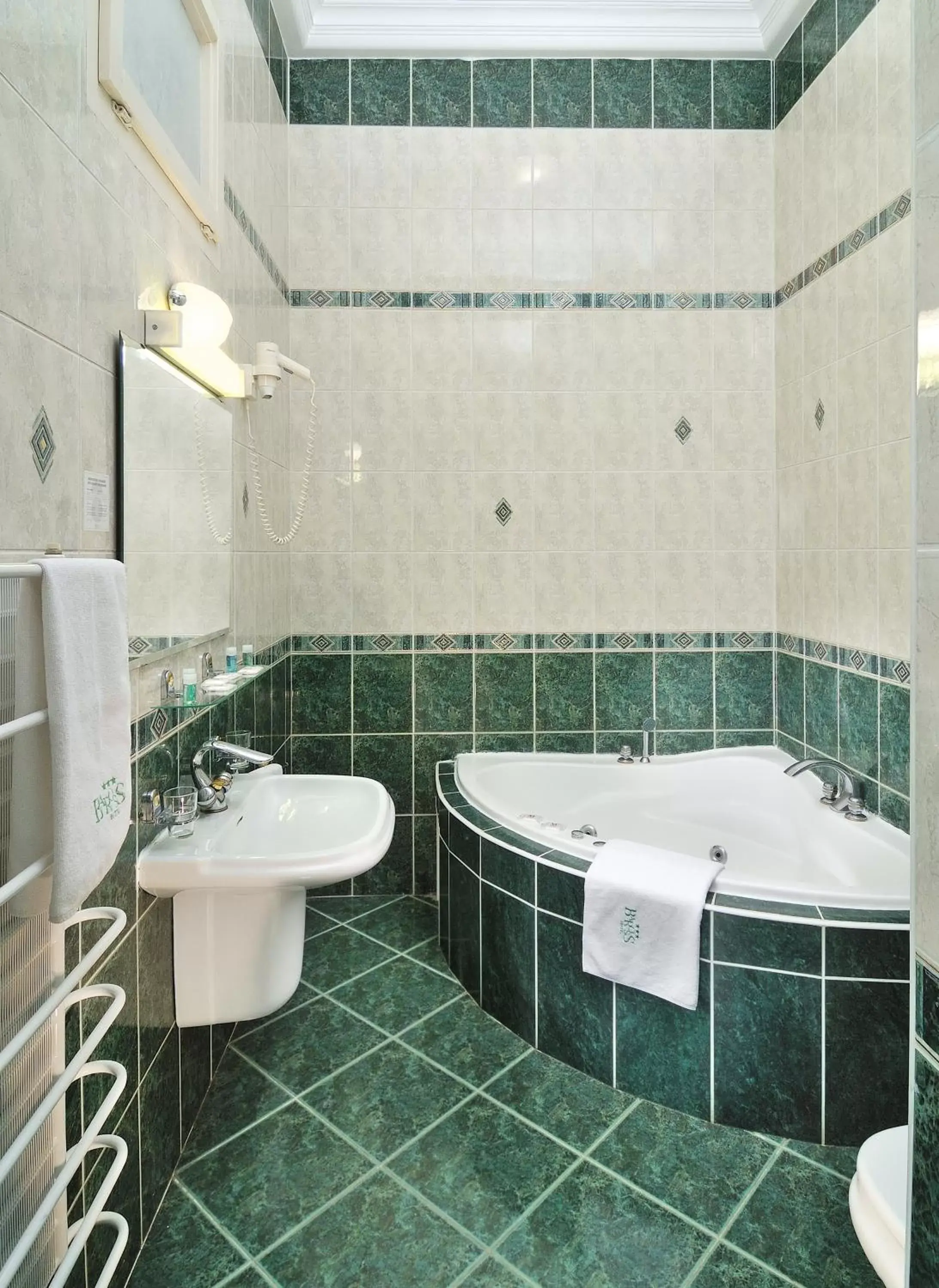 Bathroom in Baross City Hotel - Budapest