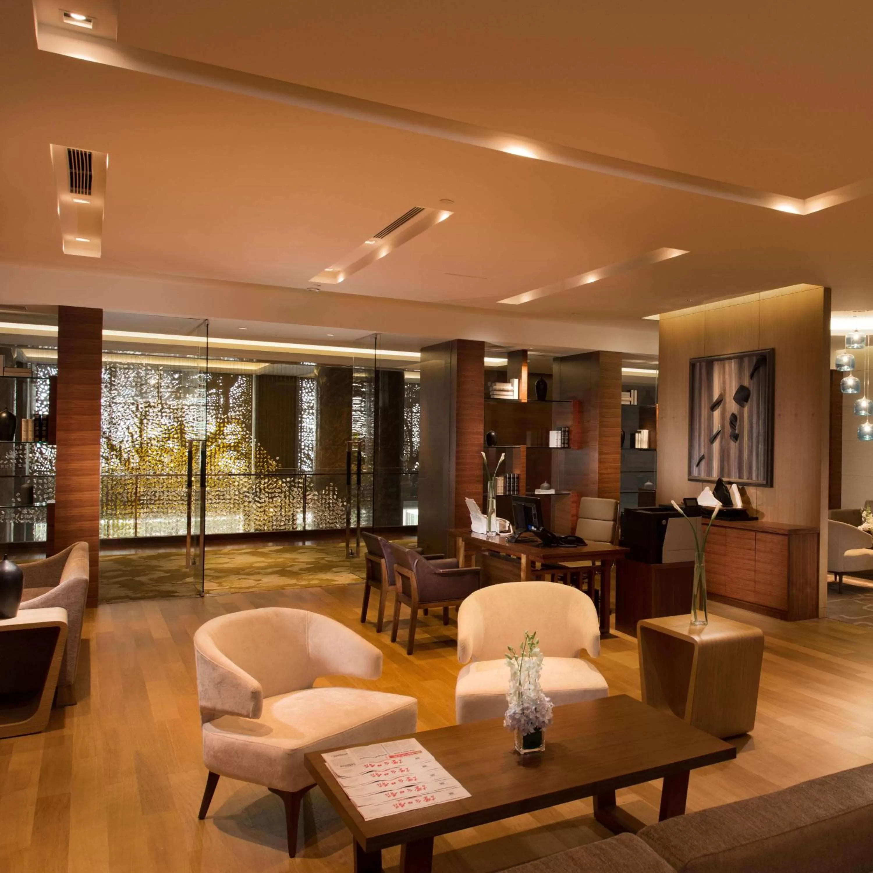 Business facilities in Hilton Yantai Golden Coast