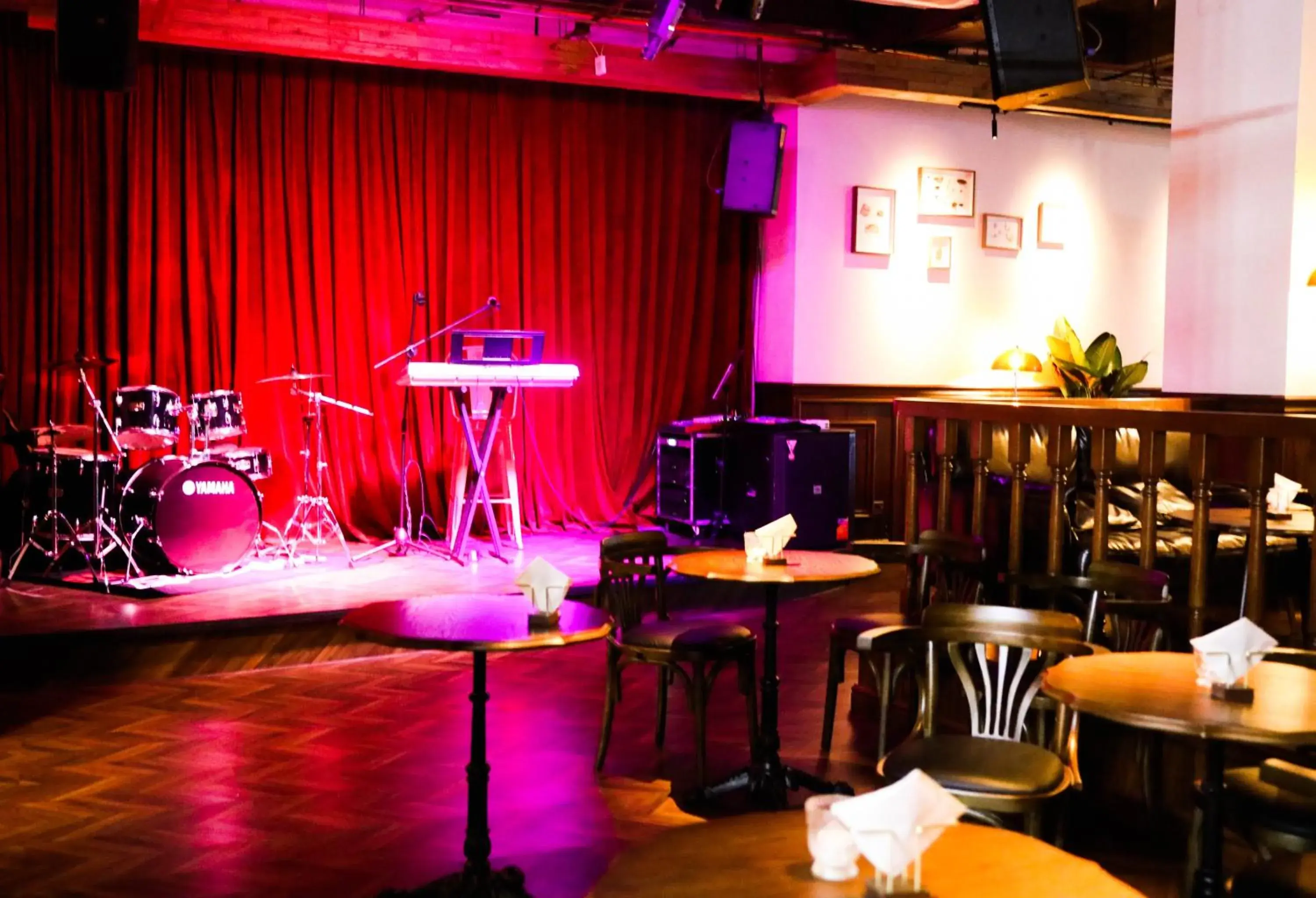 Restaurant/places to eat in SONDERIA Lazybones Hostel- Wenshu Temple Side, Chill Hostel with All-Day Brunch, Travel Agency in English & Local Bar Vibes Restaurant/places to eat in SONDERIA Lazybones Hostel- Wenshu Temple Side, Chill Hostel with All-Day Brunch, Travel Agency in English & Local Bar Vibes