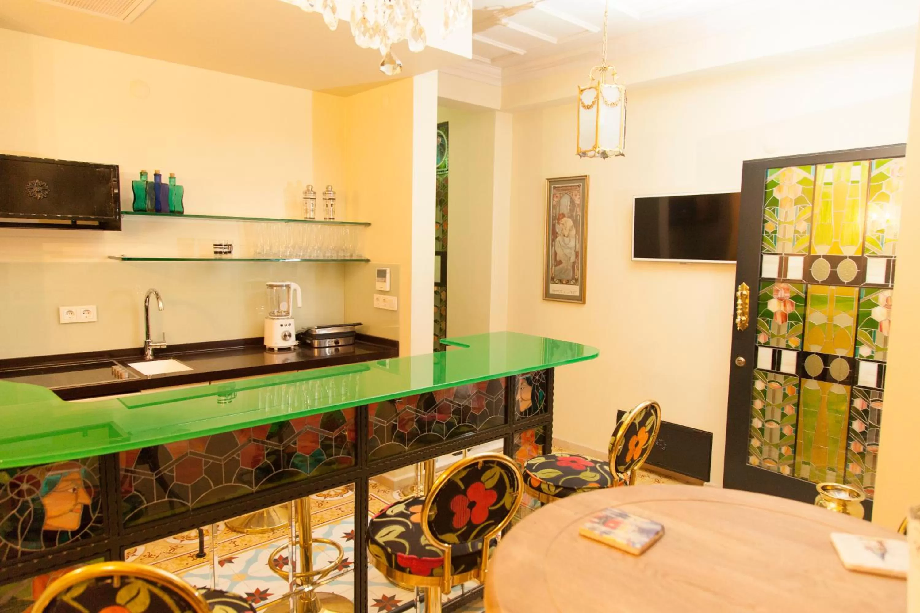 Lobby or reception in Villa Pera Suite Hotel