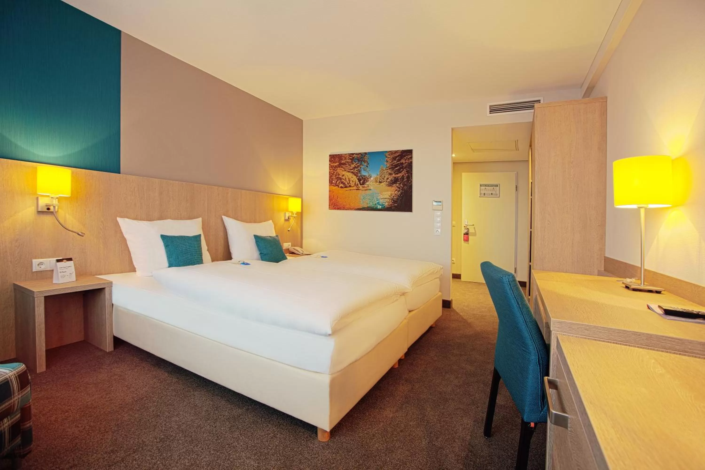 Photo of the whole room, Bed in Best Western Hotel President