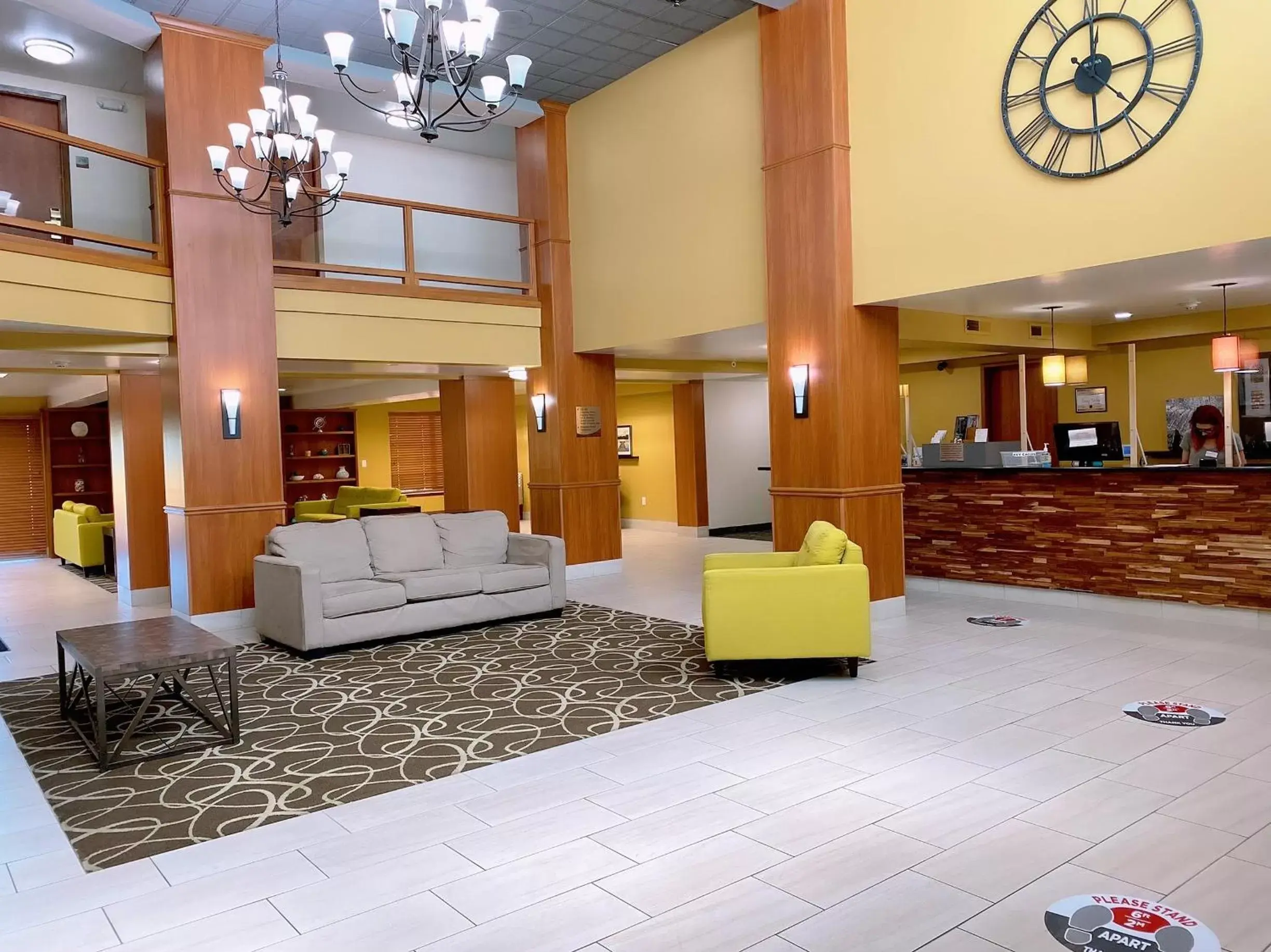 Lobby or reception in Country Inn & Suites, Delta Park, Portland, OR