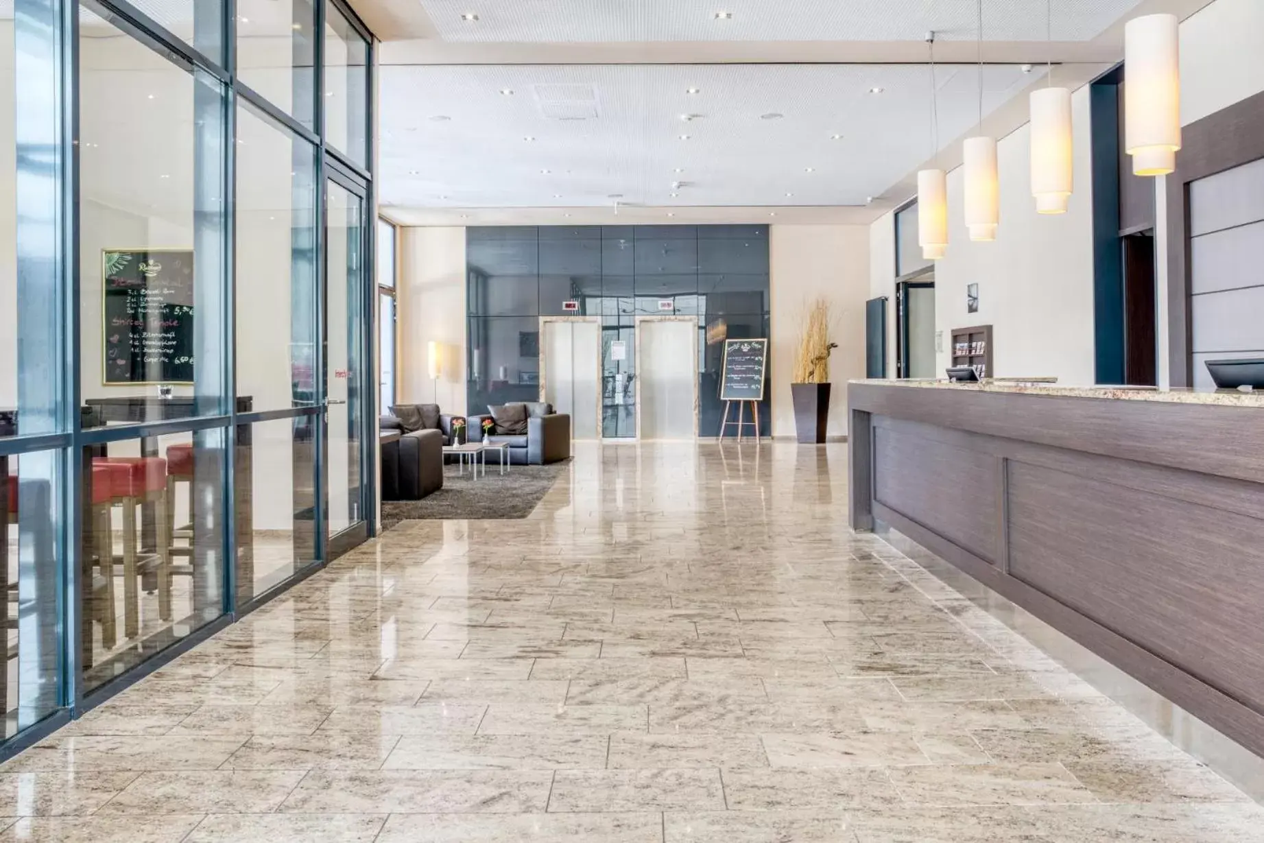 Lobby or reception, Lobby/Reception in IntercityHotel Dresden