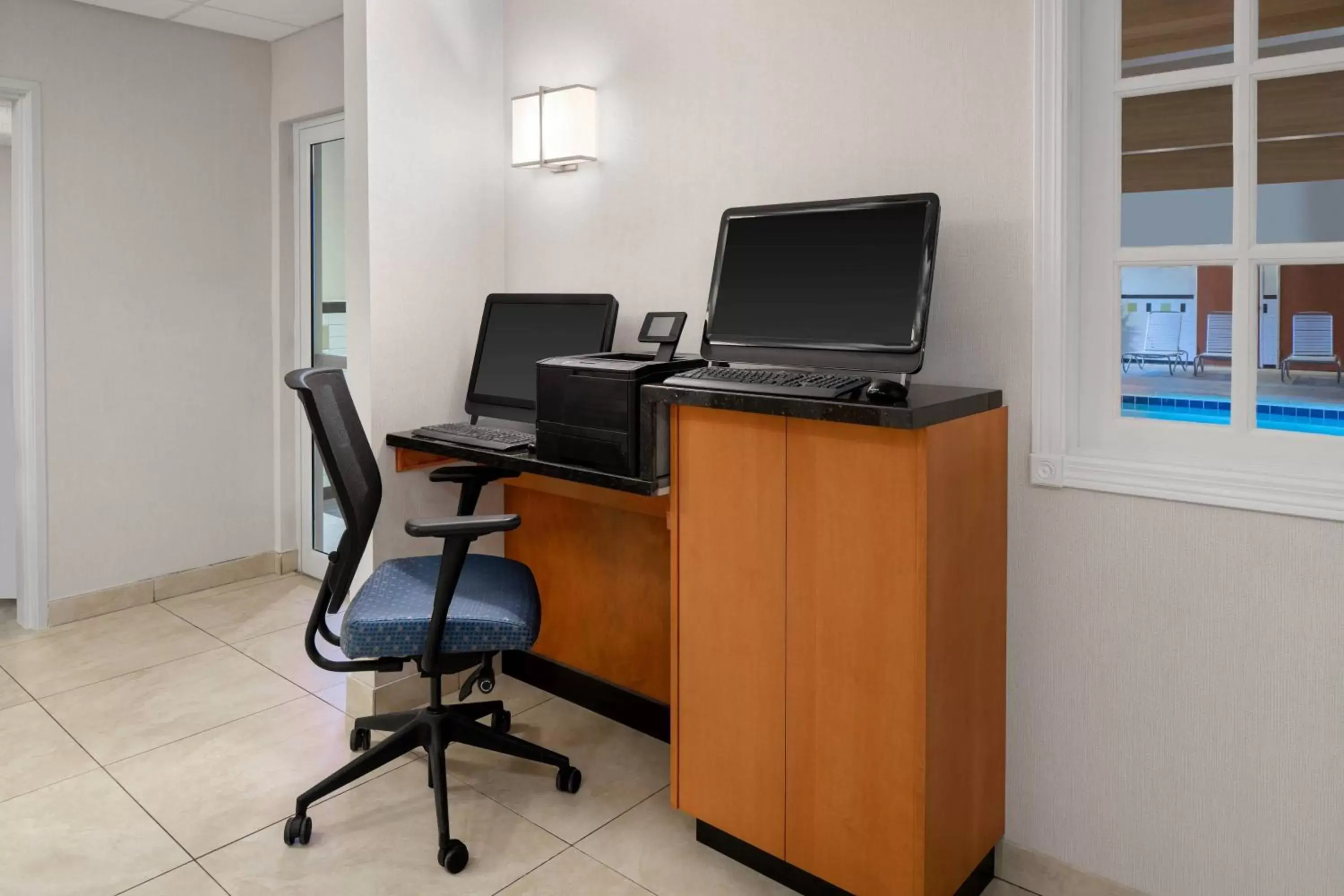 Business facilities, Business Area/Conference Room in Fairfield Inn & Suites Denver Airport