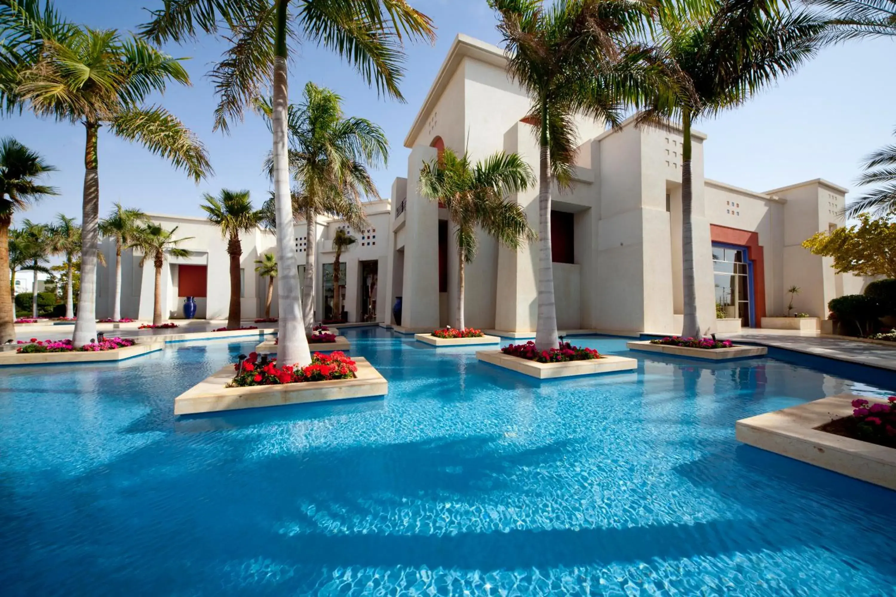 Facade/entrance, Swimming Pool in Grand Rotana Resort & Spa
