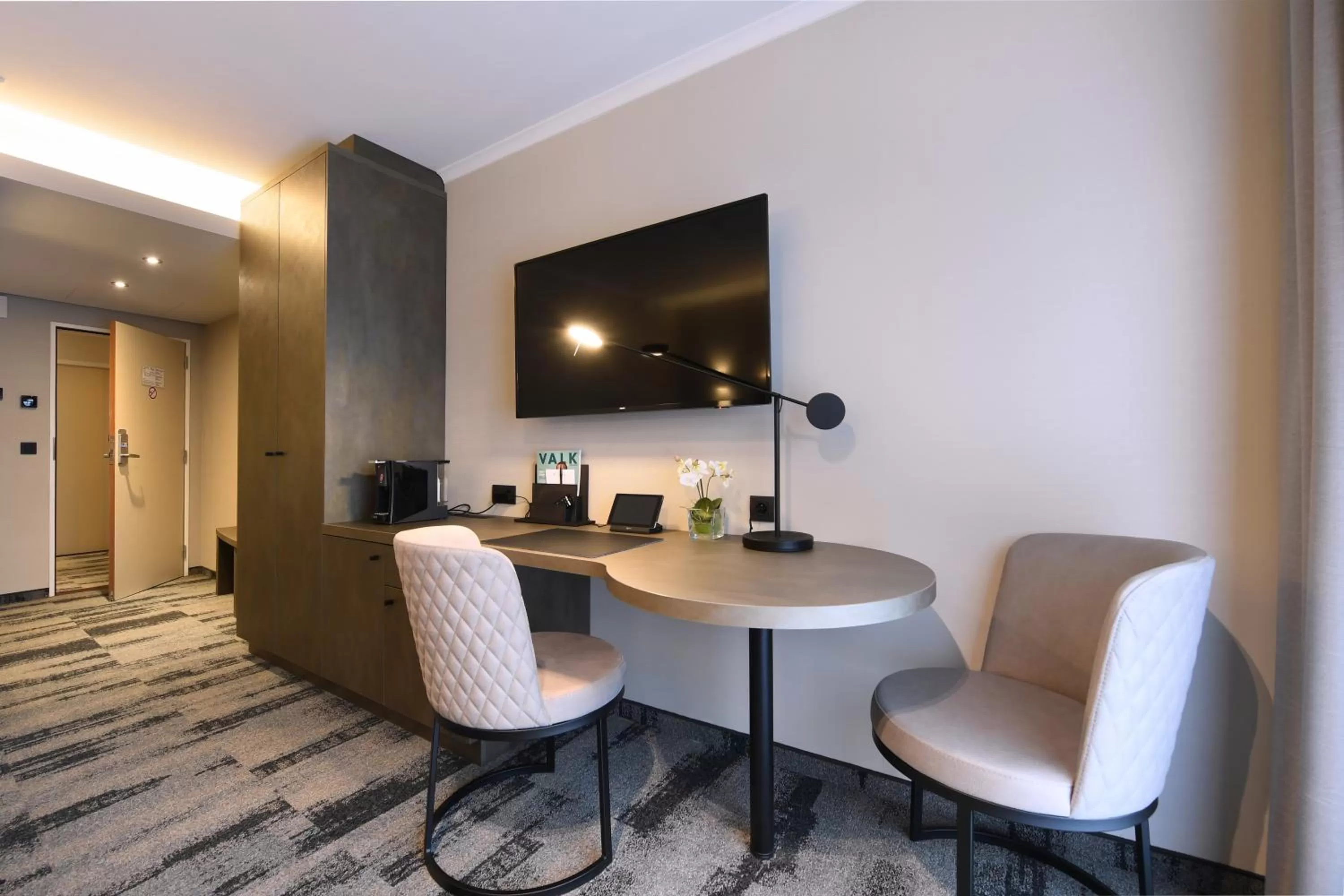 Seating area in Hotel Charleroi Airport - Van Der Valk