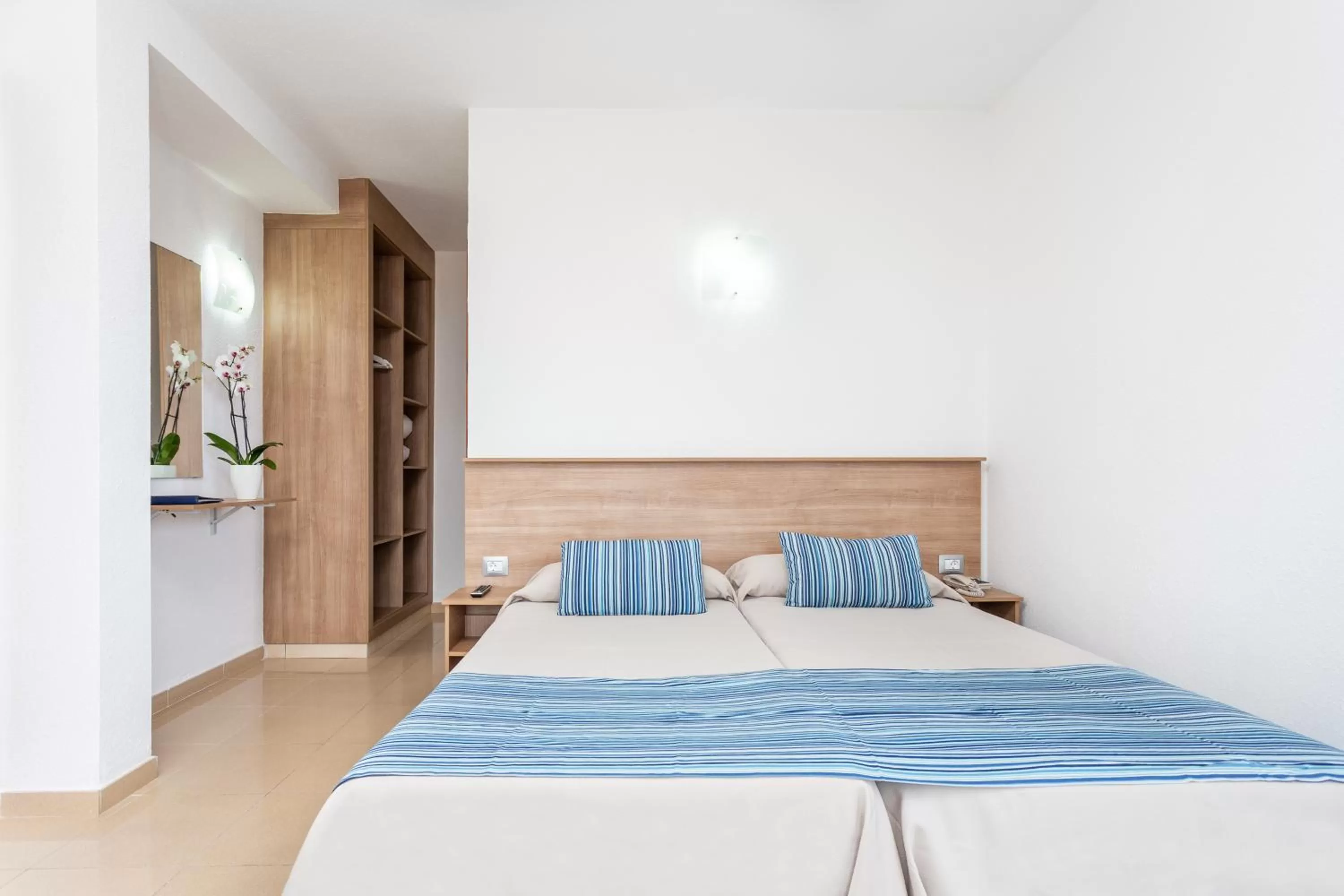 Bedroom, Bed in Globales Acuario