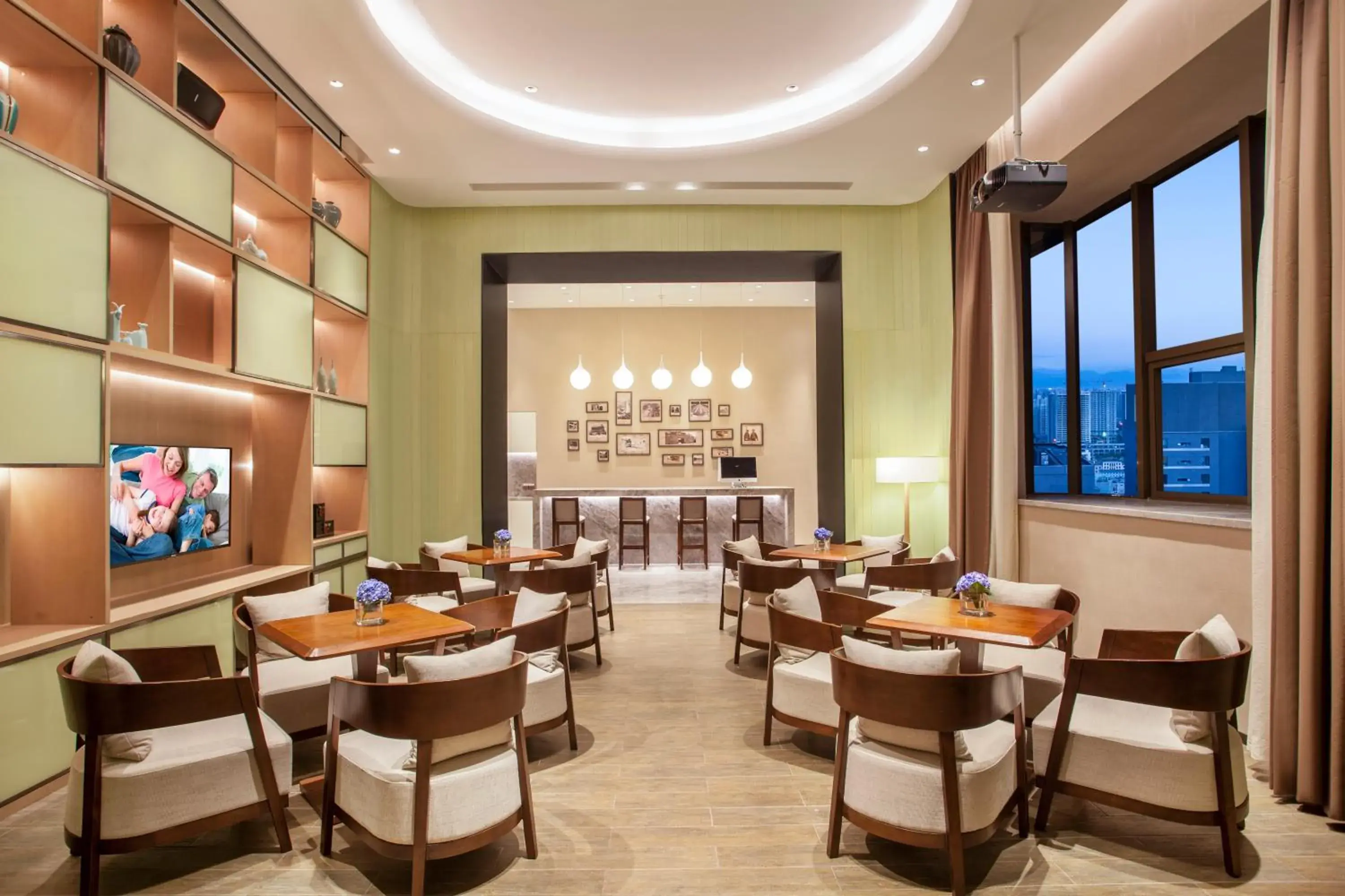 Lounge or bar in Somerset Xindicheng Xi'an Lounge or bar in Somerset Xindicheng Xi'an