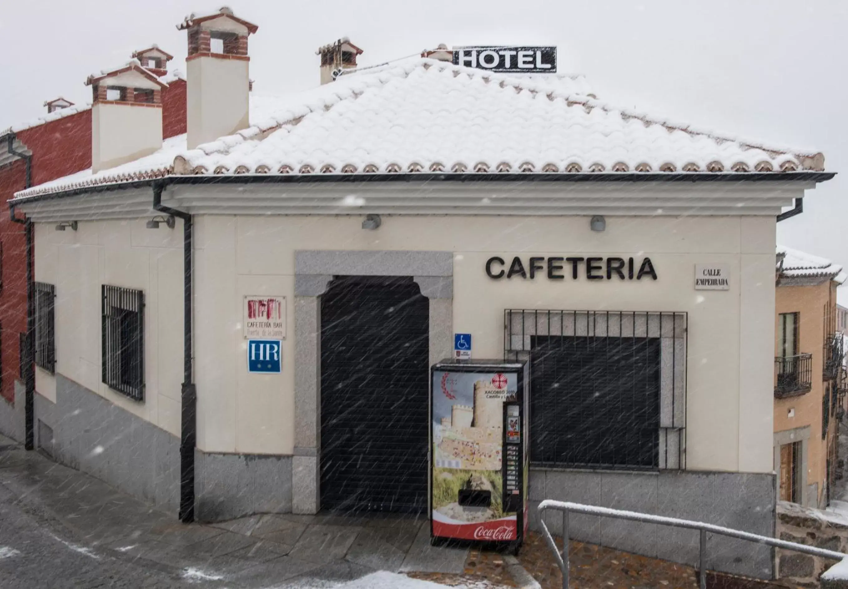 Facade/entrance in Hotel Puerta de la Santa