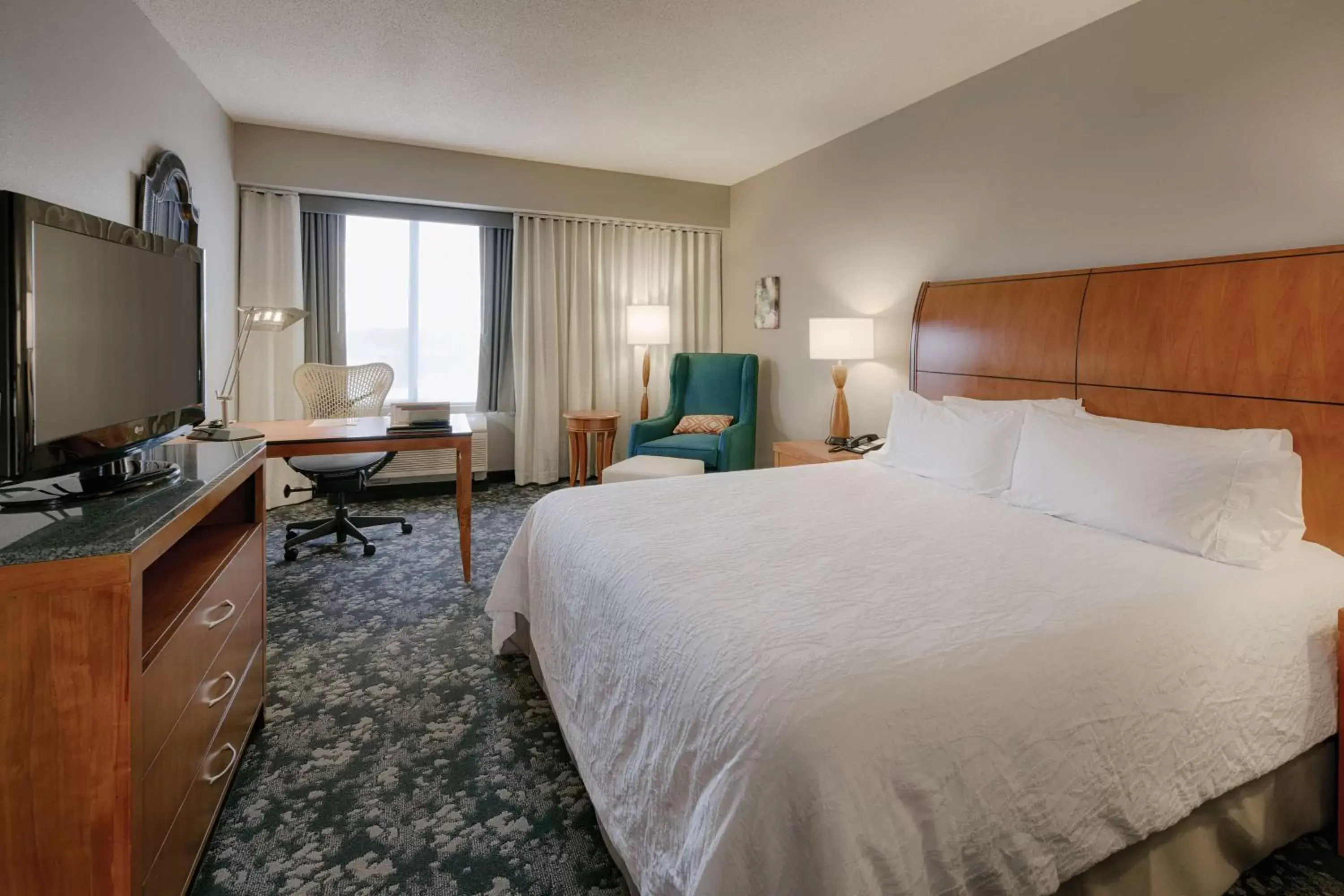 Bedroom, Bed in Hilton Garden Inn Cleveland/Twinsburg