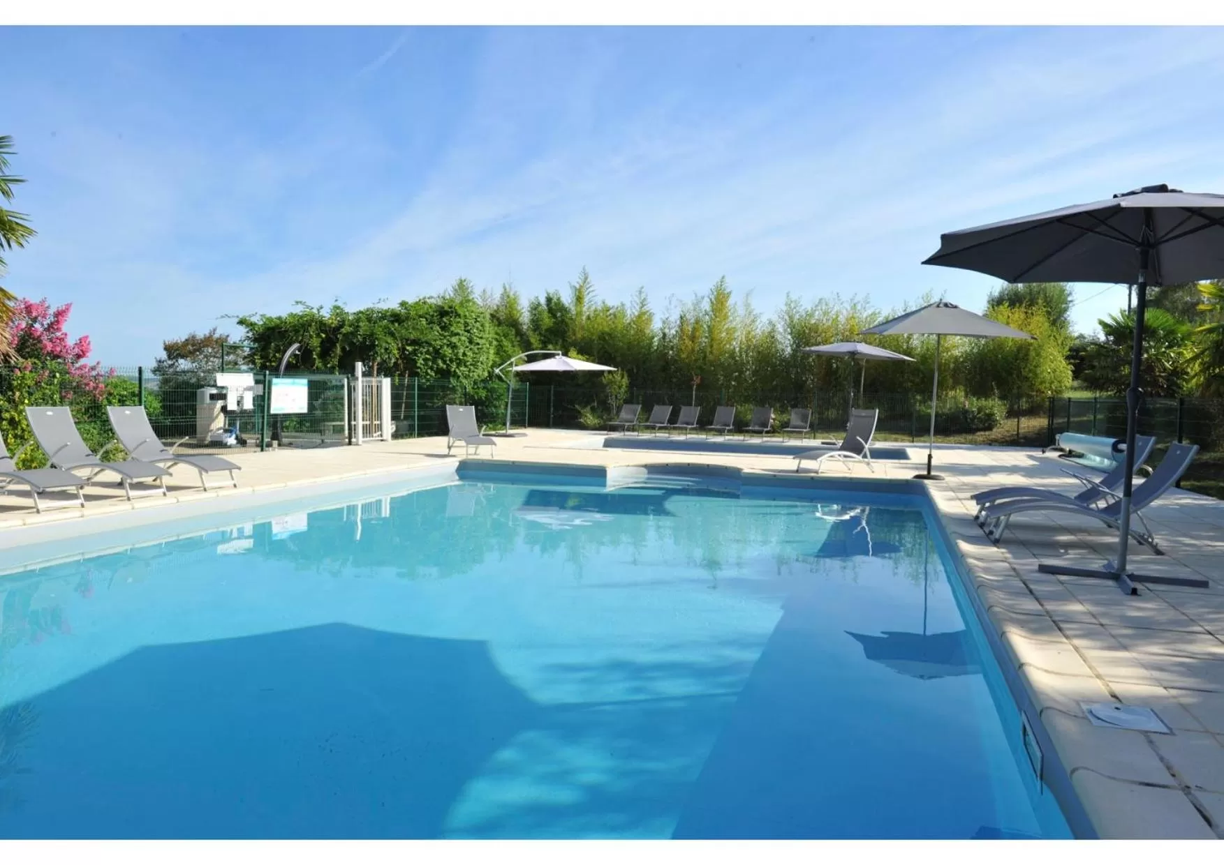 Swimming pool in Residence Croma