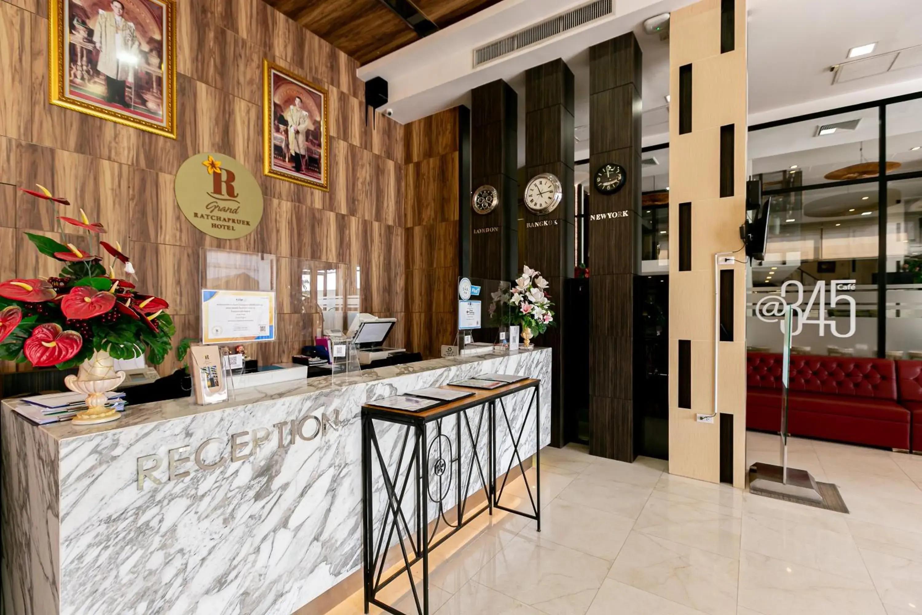 Lobby or reception in Grand Ratchapruek Hotel