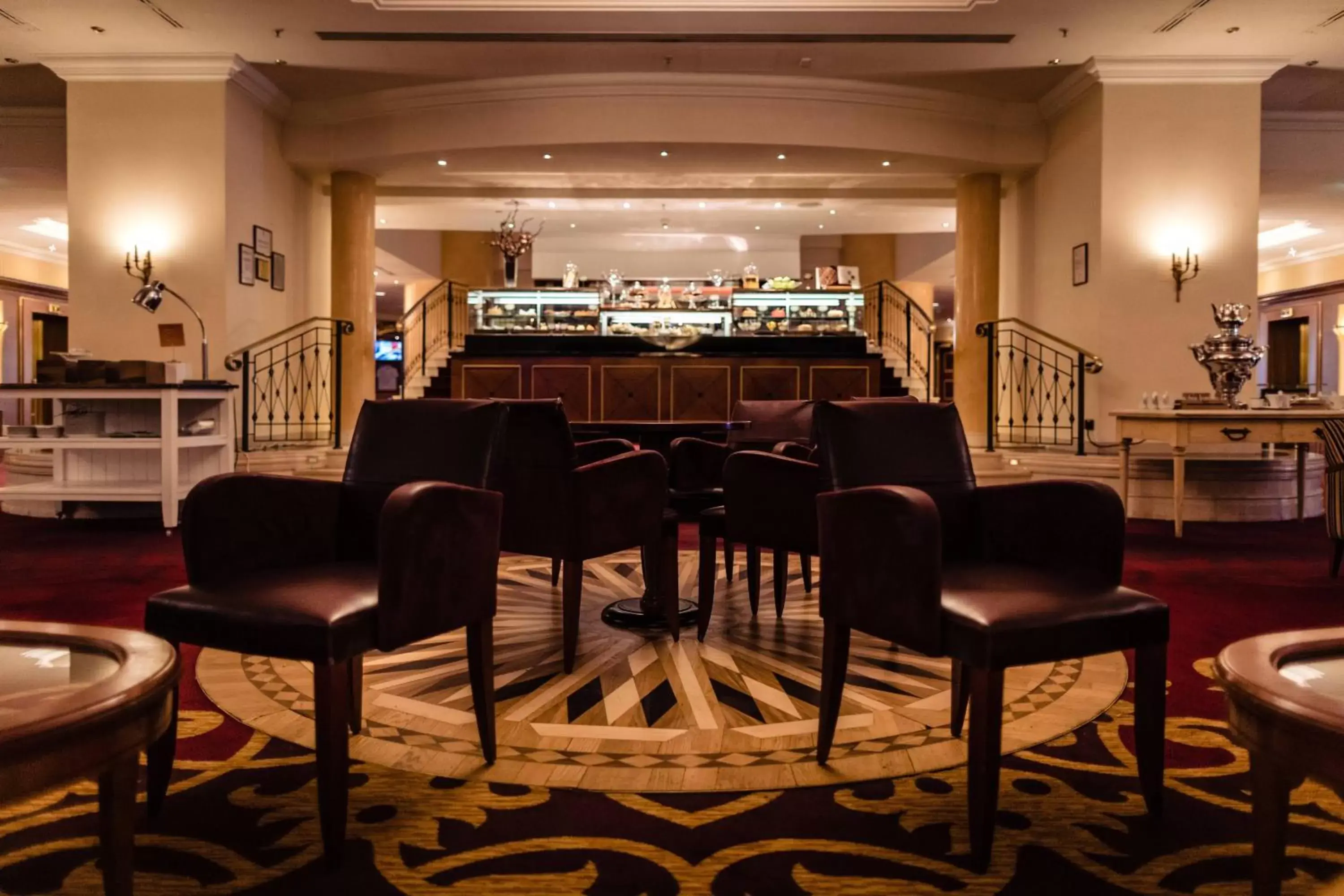 Lounge or bar, Restaurant/Places to Eat in JW Marriott Bucharest Grand Hotel