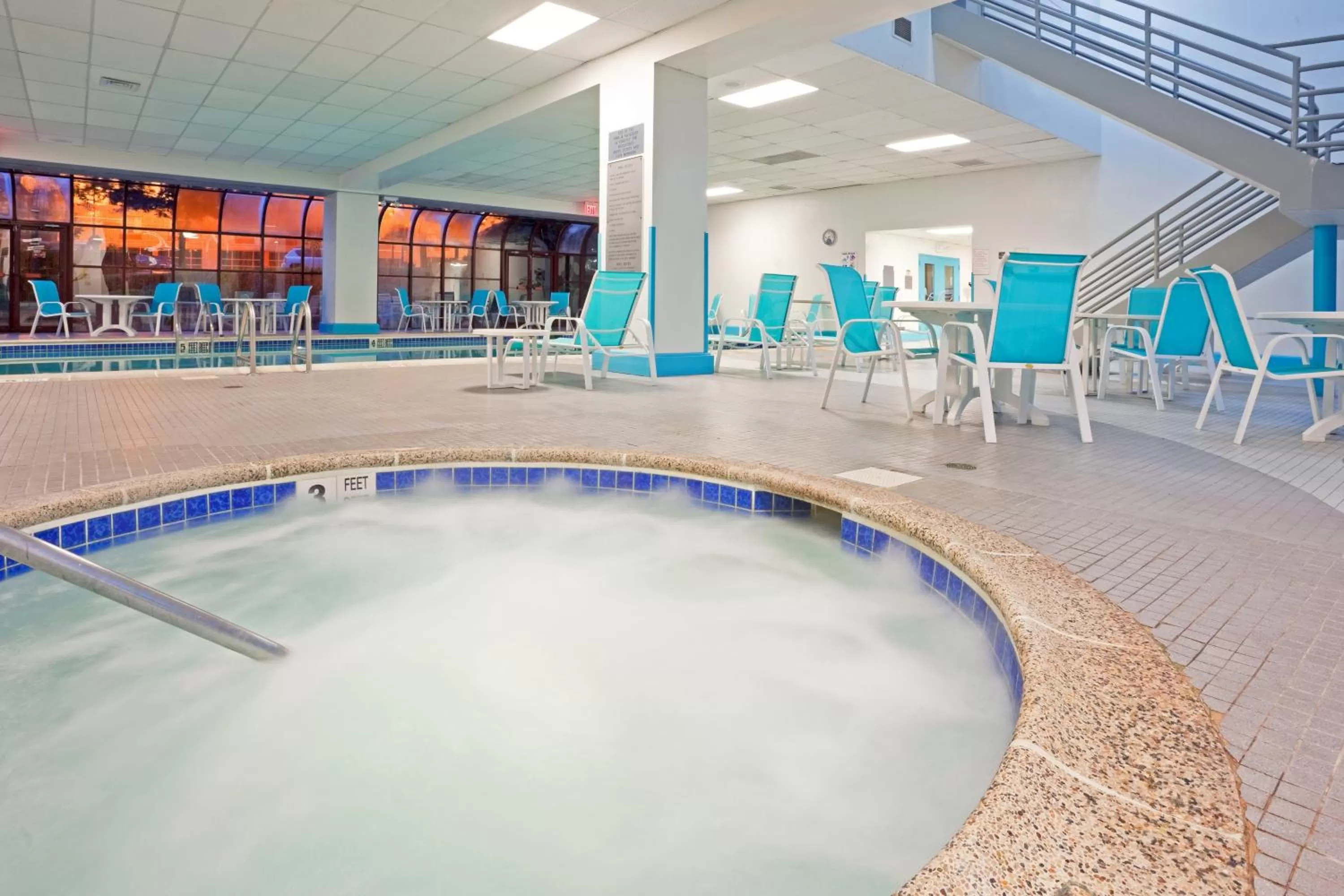 Hot Tub in DoubleTree by Hilton New York-LaGuardia
