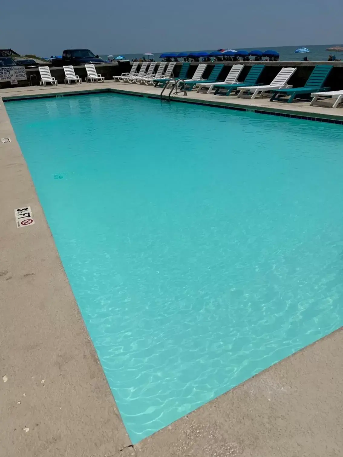 , Swimming Pool in Kingfisher Inn